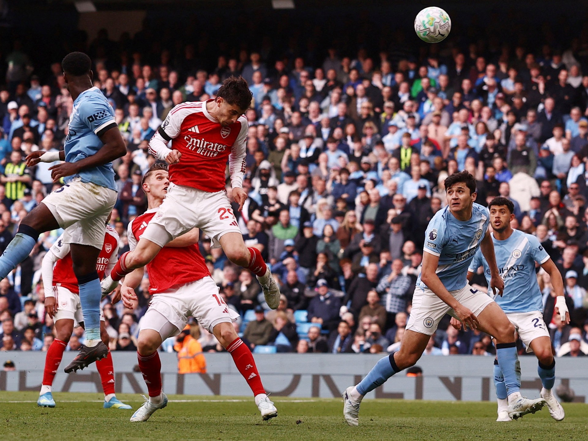مباريات أرسنال ومانشستر سيتي المتبقية في سباق لقب الدوري الإنجليزي الممتاز