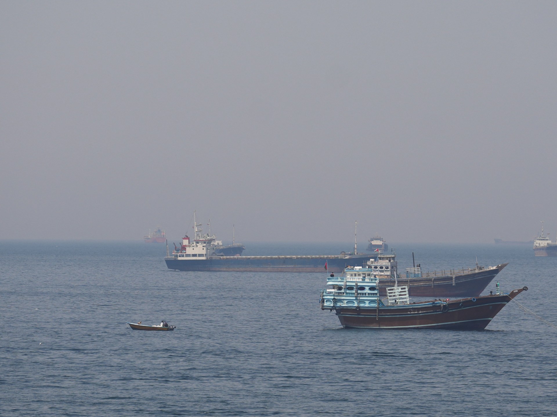 الحرس الثوري يعلن احتجاز سفينتين بهرمز إحداهما مرتبطة بإسرائيل