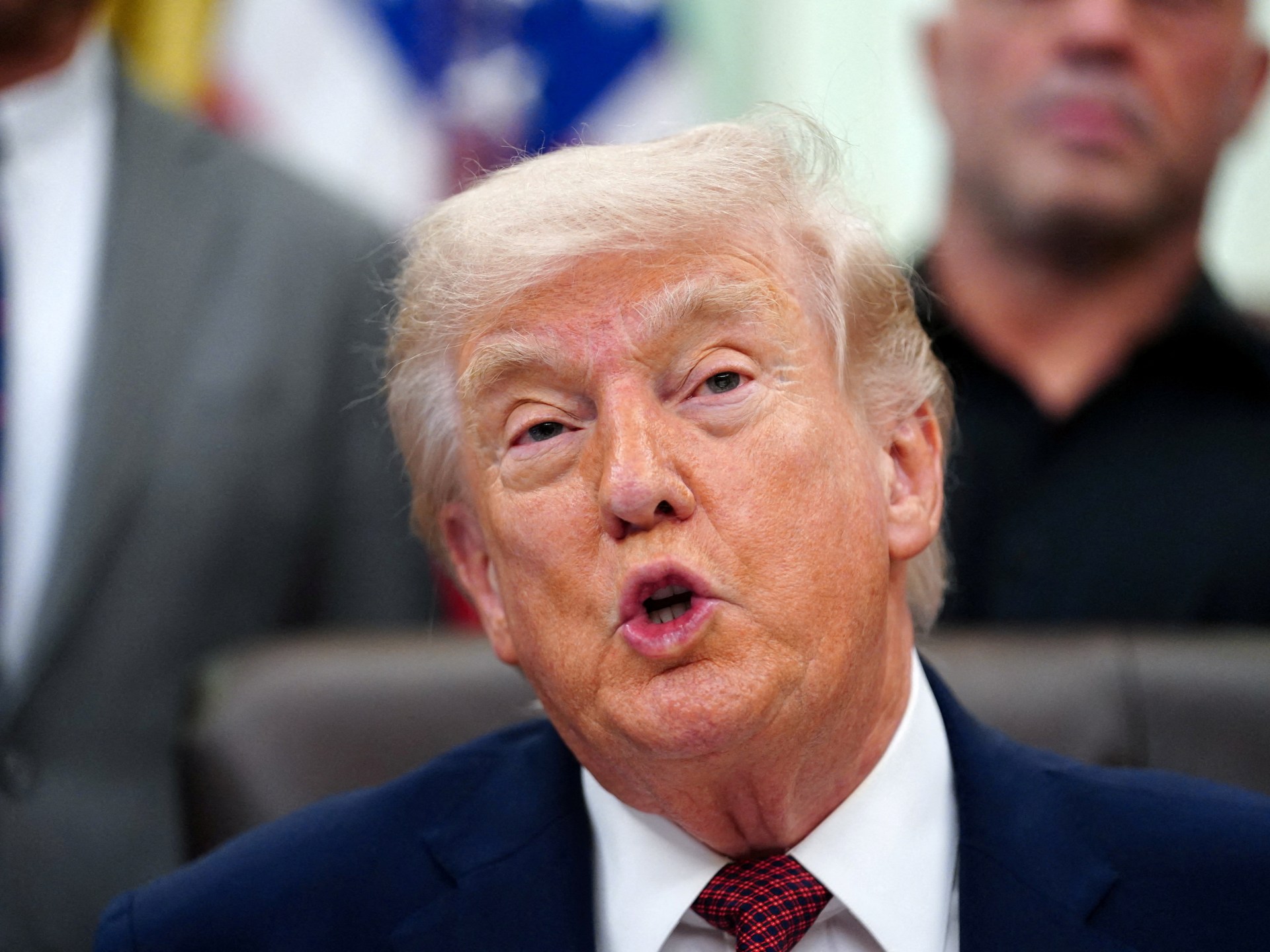 استطلاع رأي.. الأمريكيون يشككون في قدرة ترمب على التحكم بأعصابه