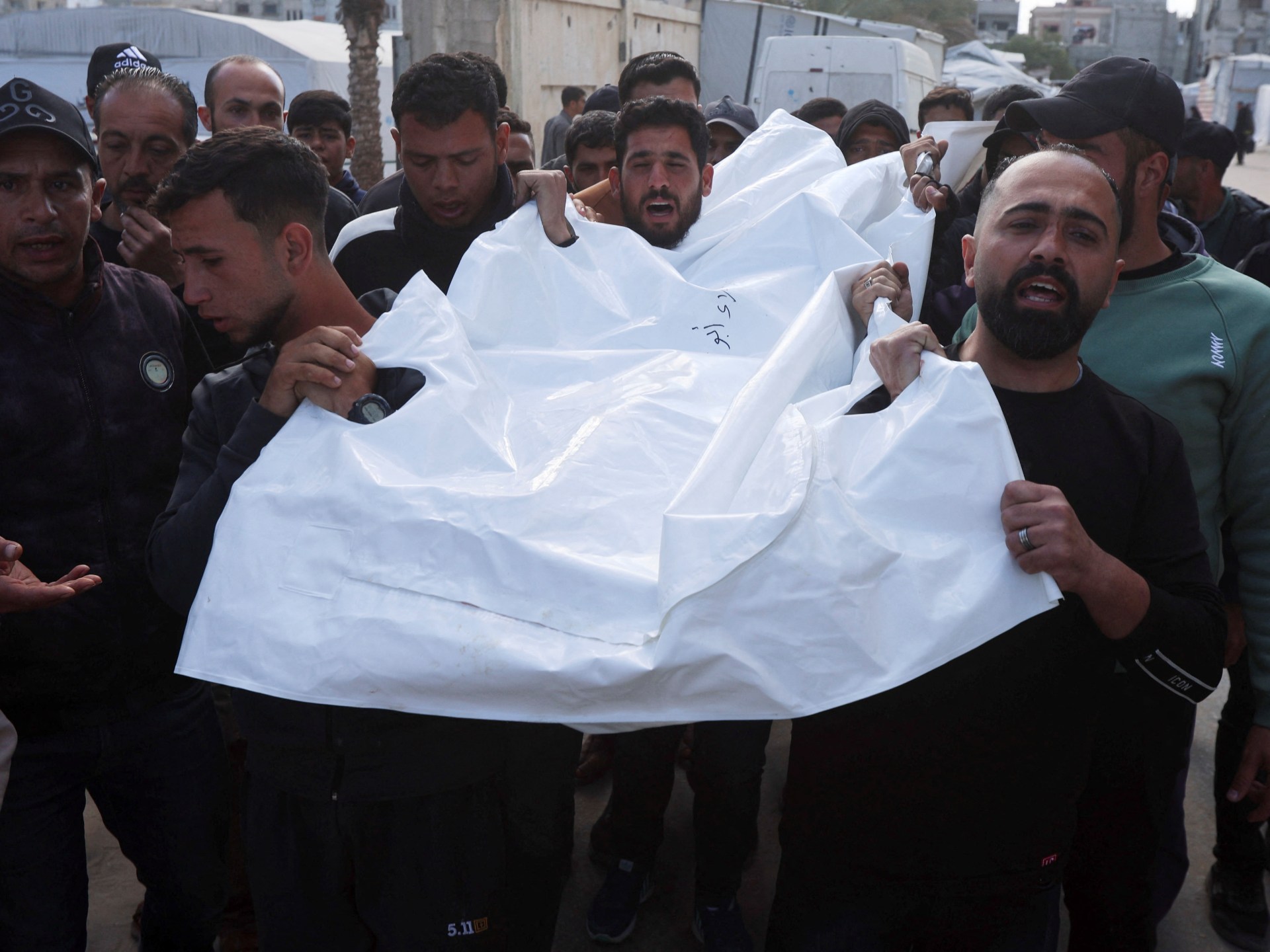 شهيد ومصابون بقصف إسرائيلي شمال غزة