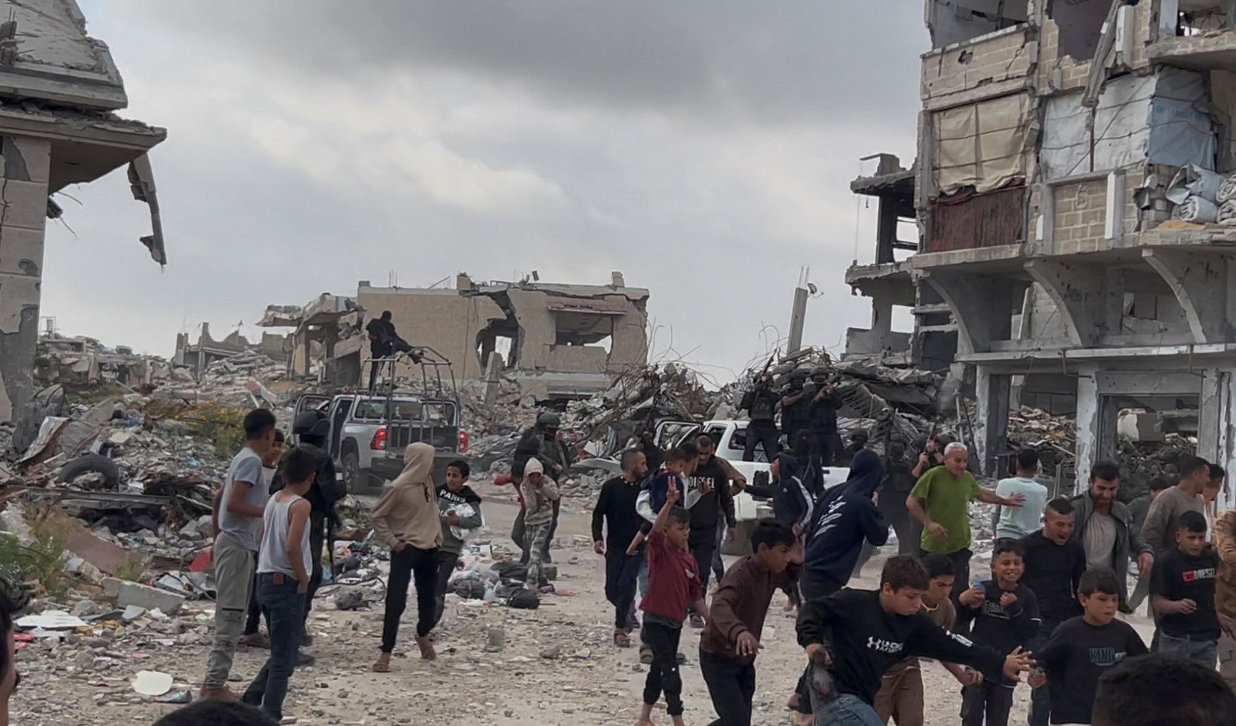 شهيد و3 مصابين بقصف على خان يونس