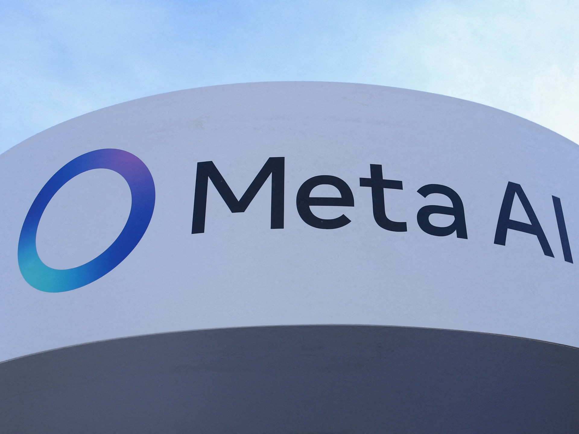 "ميتا" تسرح 8 آلاف موظف وتلغي 6 آلاف وظيفة شاغرة