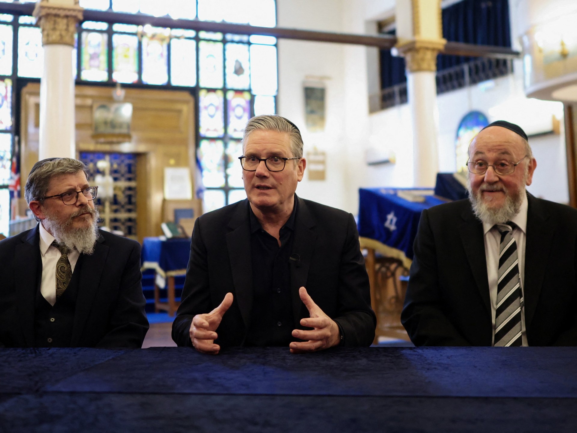 ستارمر يتعهد بالعمل على حظر الحرس الثوري الإيراني