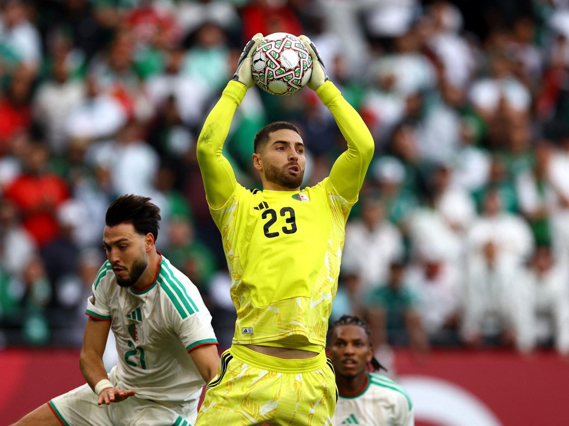 لعنة الإصابات تلاحق حراس منتخب الجزائر قبل مونديال 2026