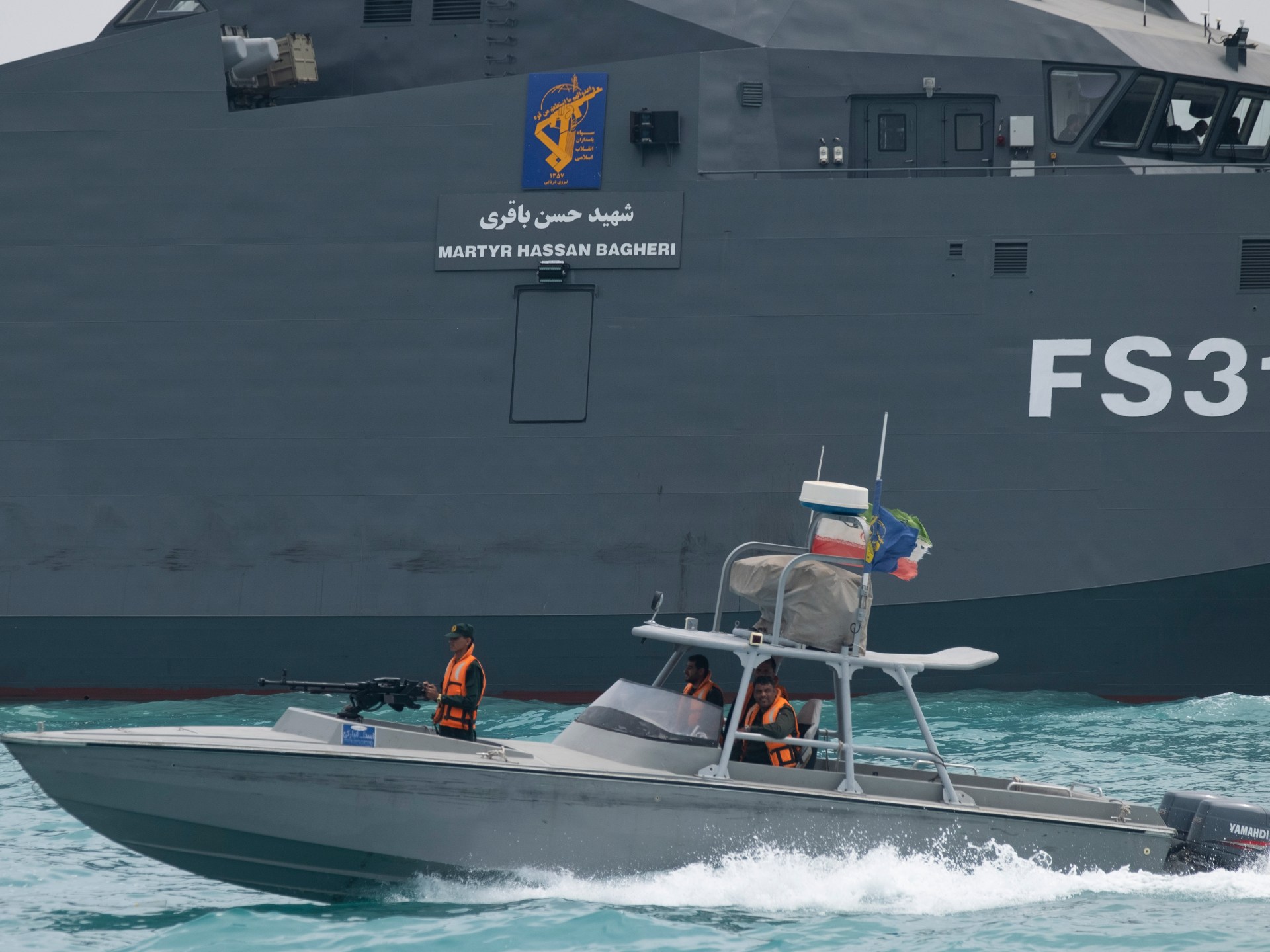 الحرس الثوري يحذر: الاقتراب من مضيق هرمز سيُعد تعاونا مع العدو