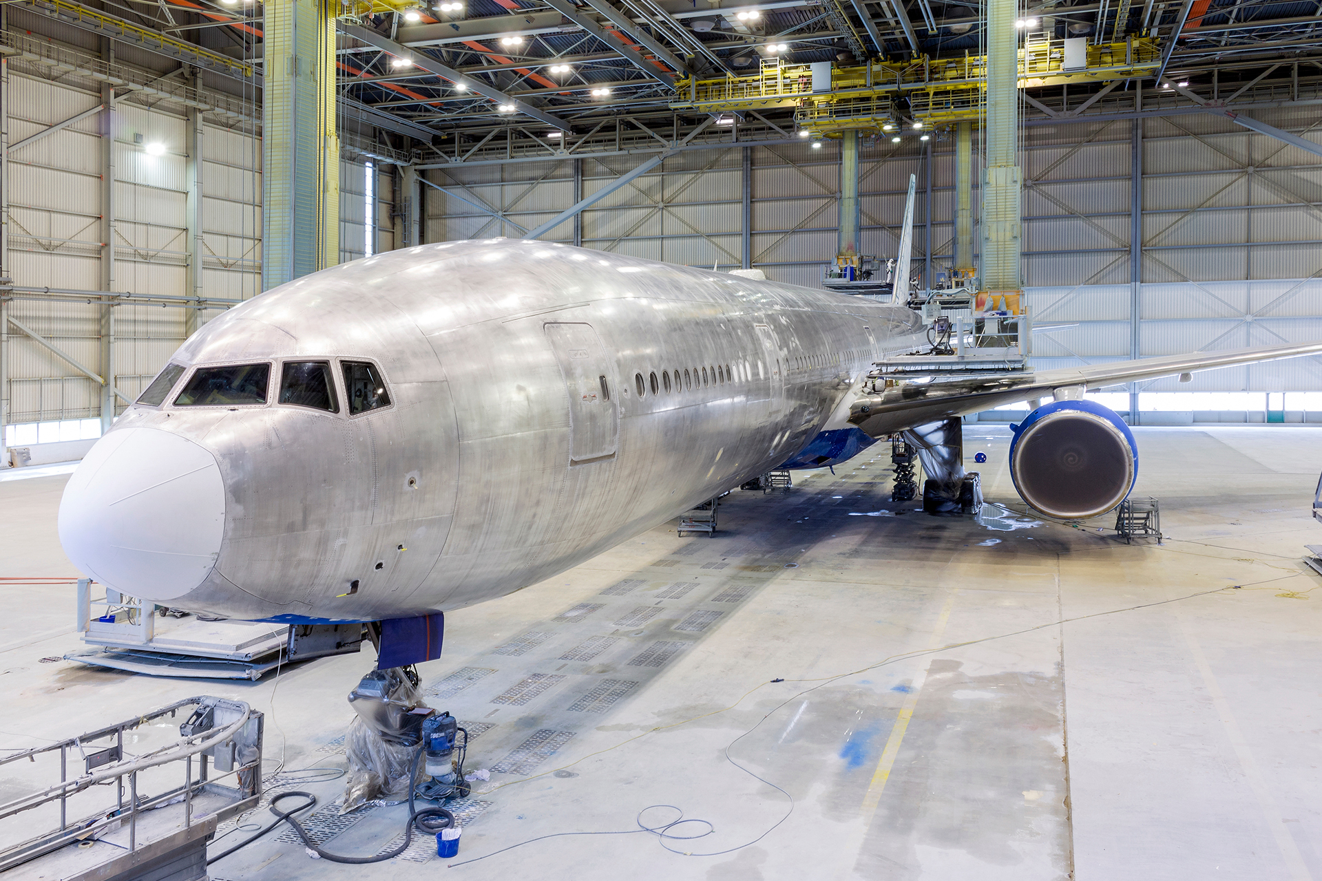 من تغليف الطعام إلى الطائرات.. صناعات تدفع ثمن أزمة الألومنيوم العالمية جراء الحرب