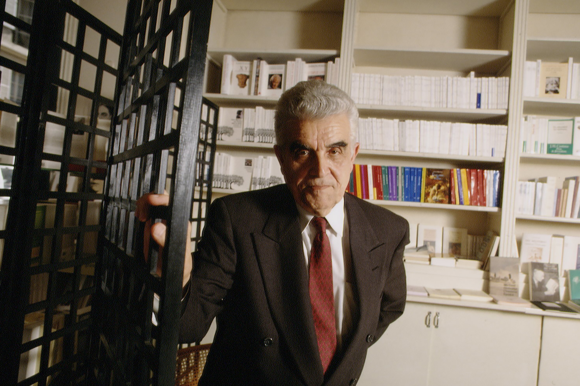 رينيه جيرار.. الفيلسوف الذي ألهم مليارديرات التكنولوجيا