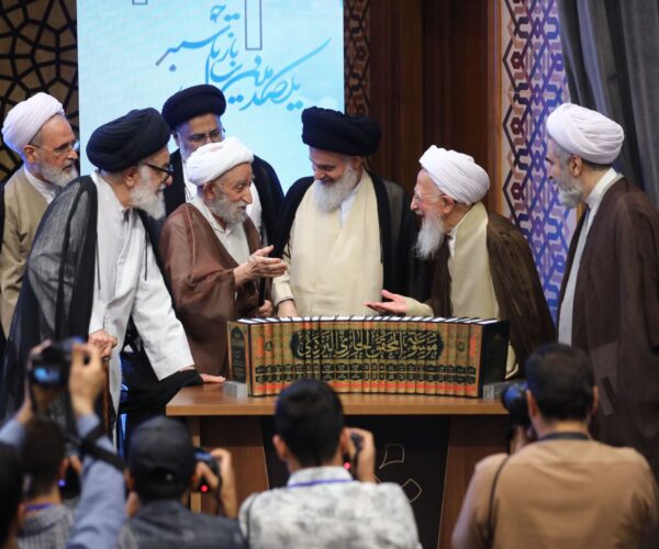 عاصفة في قم.. الحوزة والعلماء في زمان الحرب