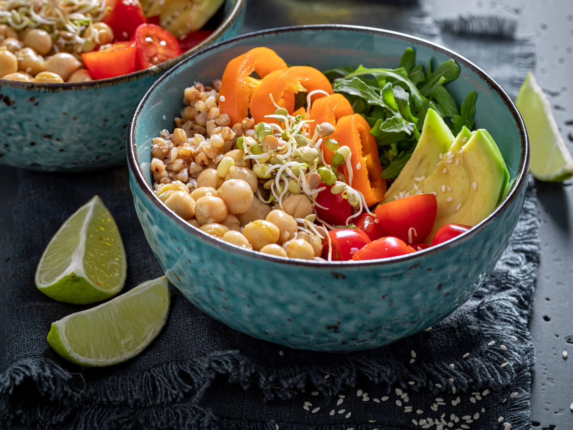 ليست كما تظن.. 6 أطعمة "غنية بالبروتين" تخدعك يوميا