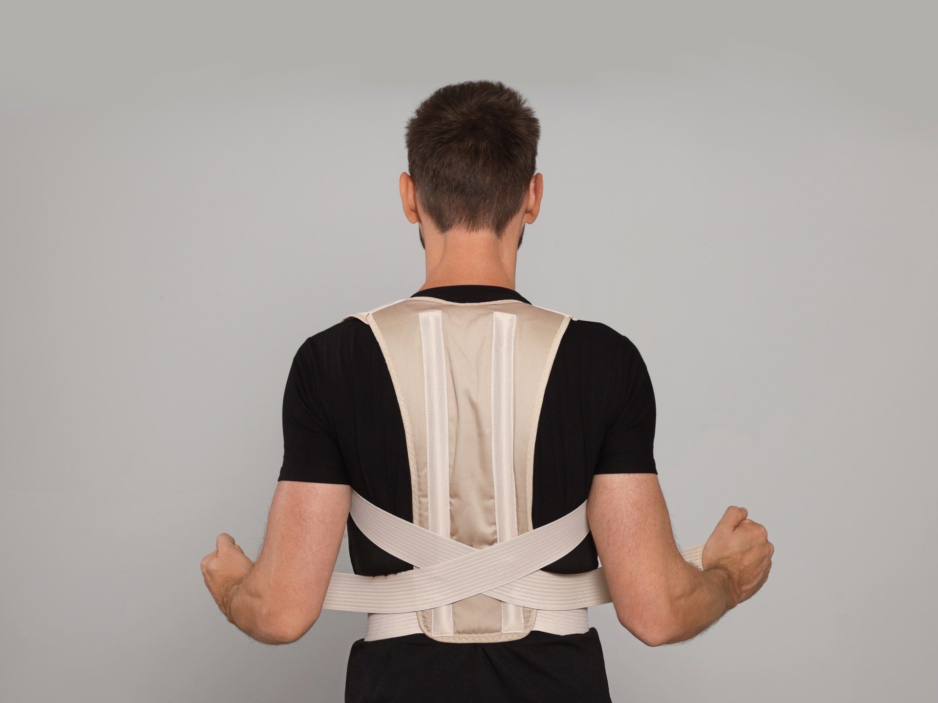 هل تحتاجه حقا؟ دليل مبسط لفهم دور "مصحح وضعية الجسم"