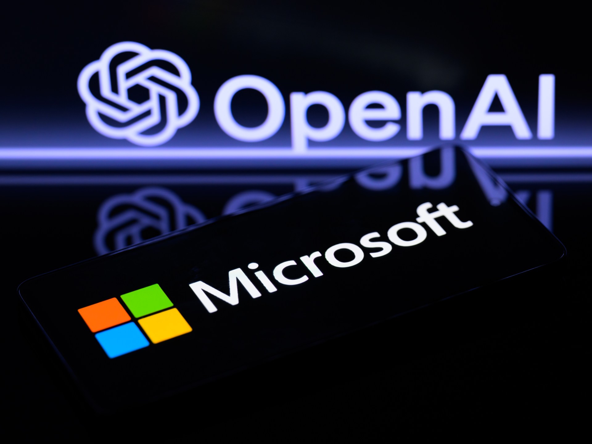لماذا أنهت "أوبن إيه آي" حصرية استخدام مايكروسوفت لتقنياتها؟