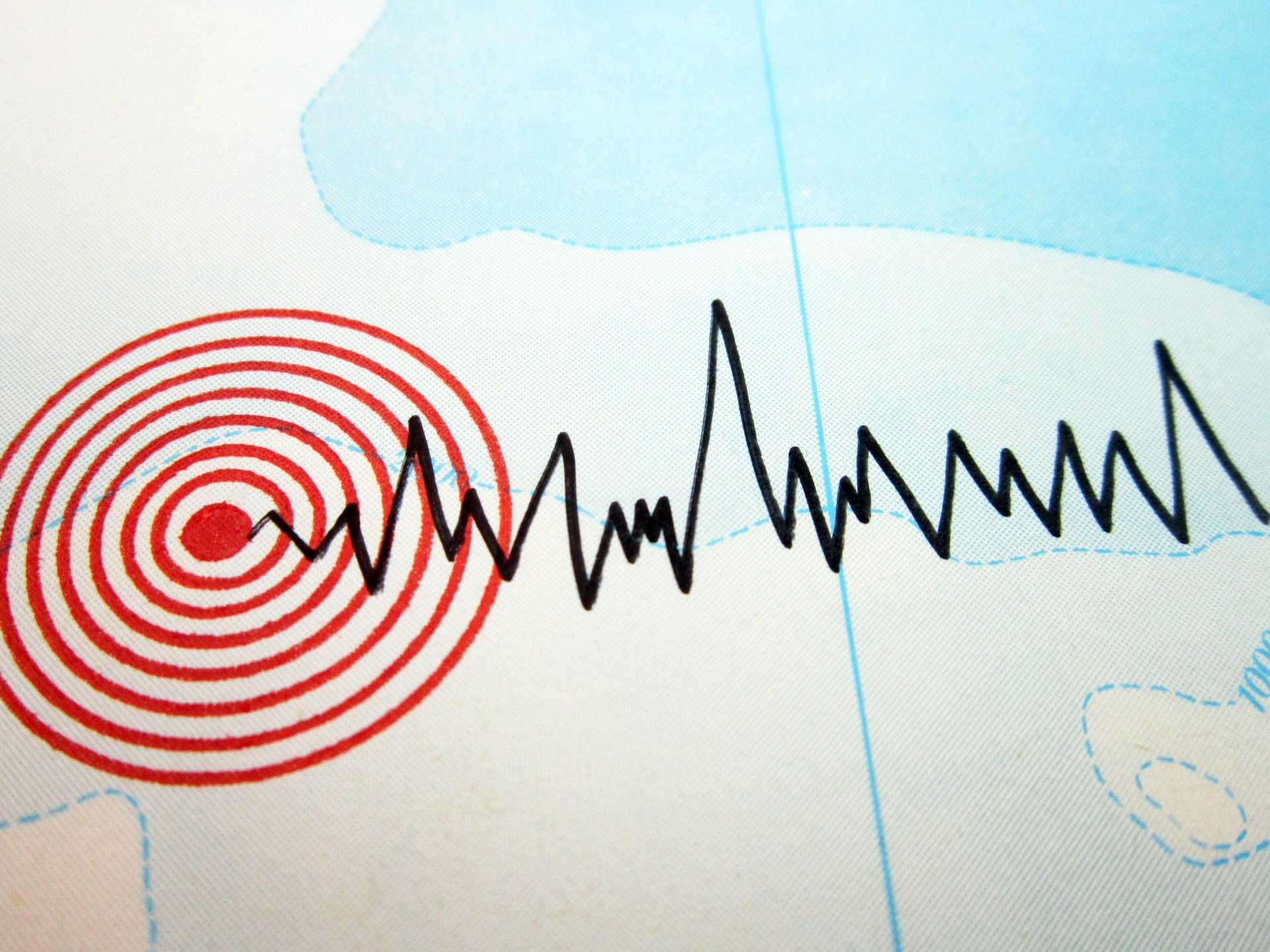 الاحتباس الحراري يشعل أعماق الأرض والزلازل تستيقظ