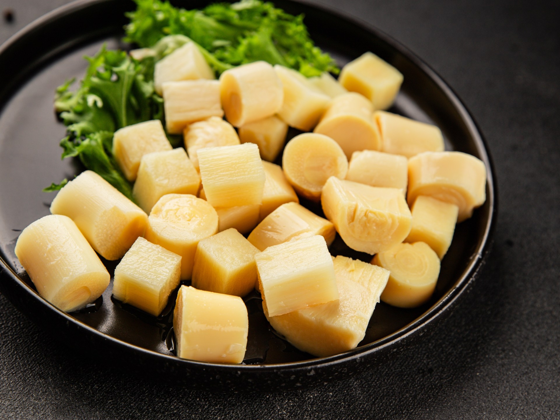 الجمار.. "لحم نباتي" أبيض من قلوب النخيل يغزو مطابخ العالم