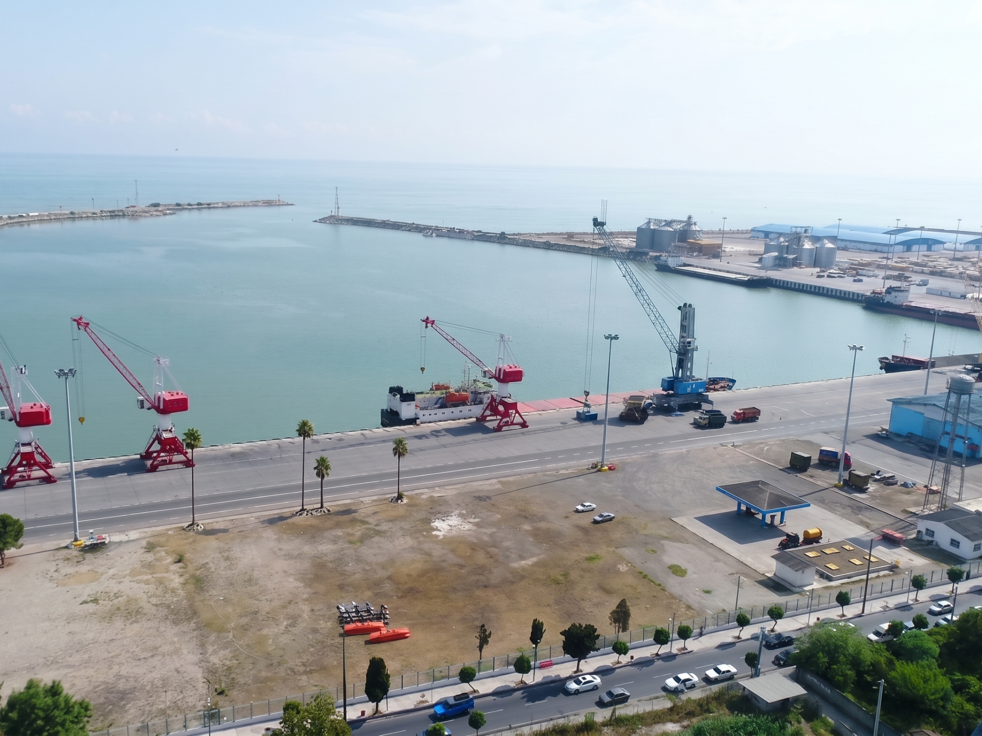 ميناء جاسك.. "الخطة البديلة" لطهران عن جزيرة خارك