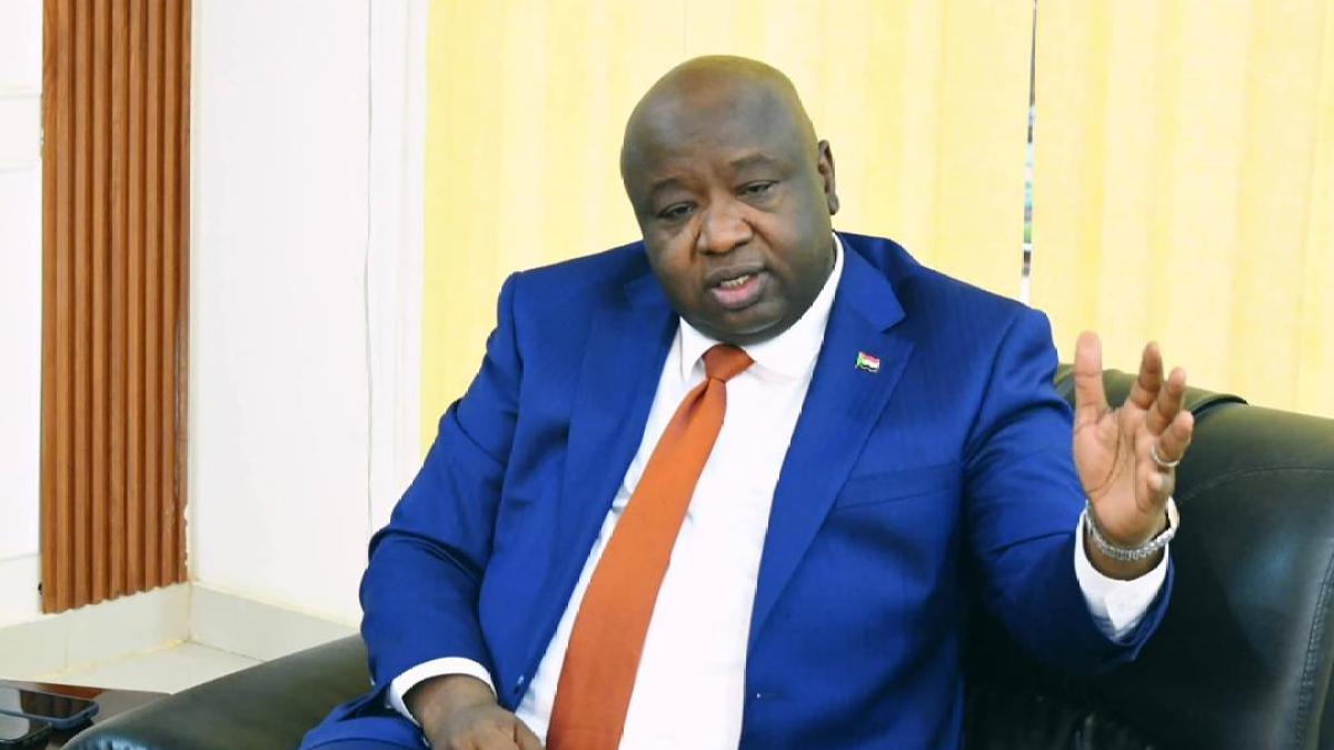 وزير المعادن السوداني للجزيرة نت: استثمار أجنبي ضخم بالمعادن وقوة لمكافحة تهريب الذهب