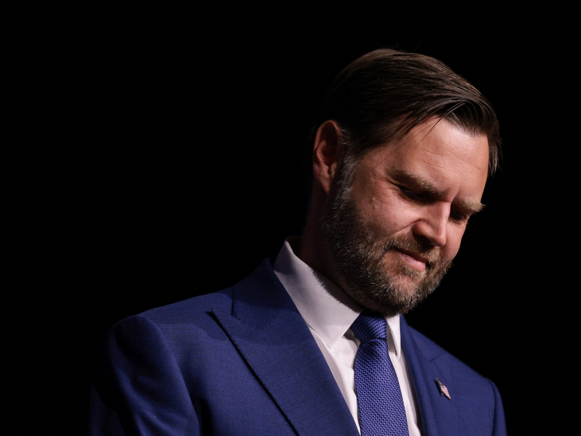 من المجر لباكستان.. هل أصبح فانس واجهة إخفاقات ترمب الخارجية؟