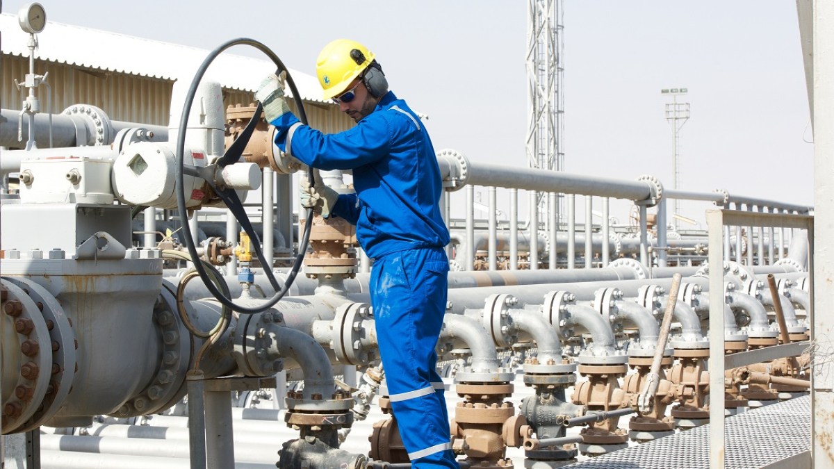 رويترز: صفقة خط أنابيب نفط بالكويت تجذب بنكا أمريكيا رغم الحرب