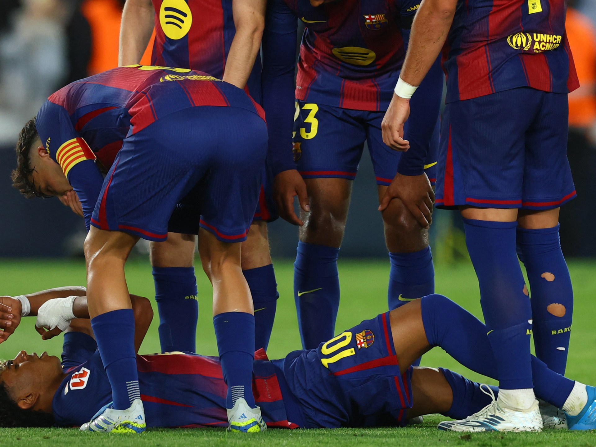 هل يغيب عن كأس العالم؟.. إصابة لامين جمال ترعب إسبانيا وطبيب يحذر