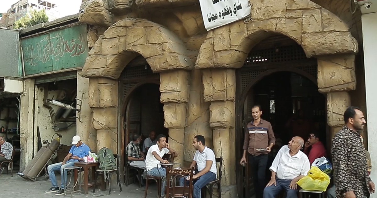 من الخمسينة إلى الكشري.. قاموس خاص بالشاي في المقاهي المصرية