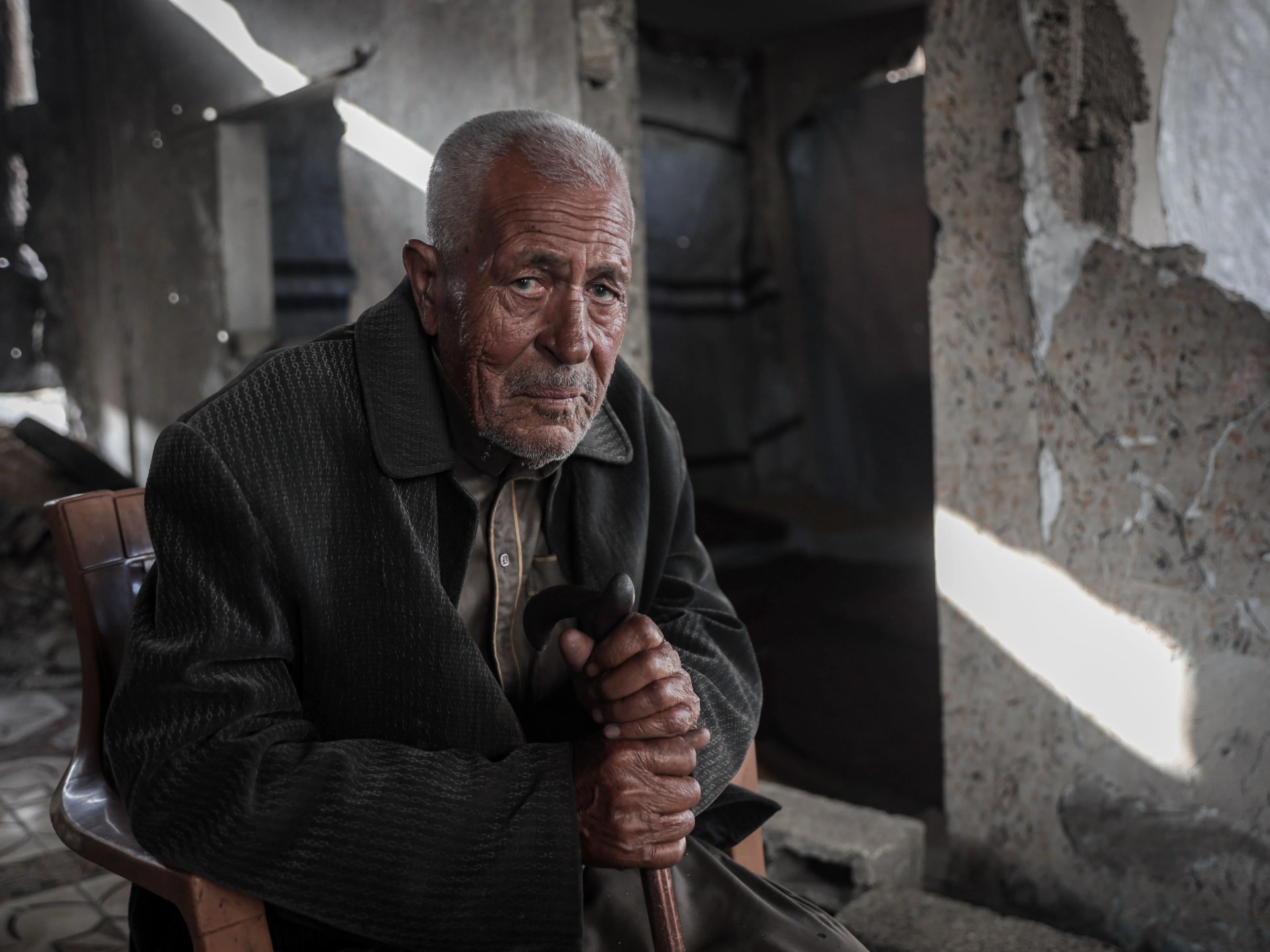 من النكبة إلى أنقاض غزة.. فلسطيني يمضي عمره بين التهجير والنزوح