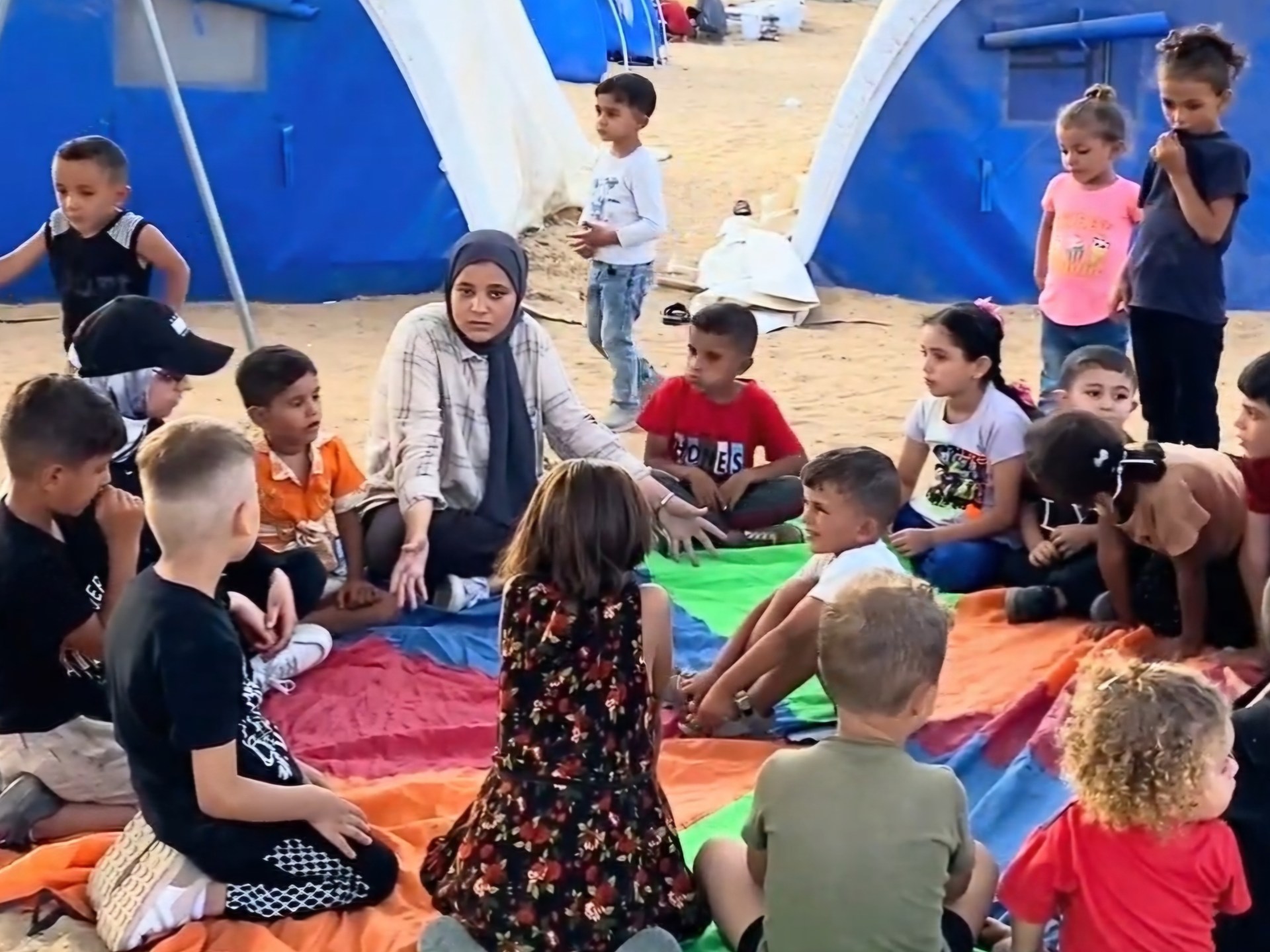 فقد ونزوح.. عيد حزين لأيتام غزة