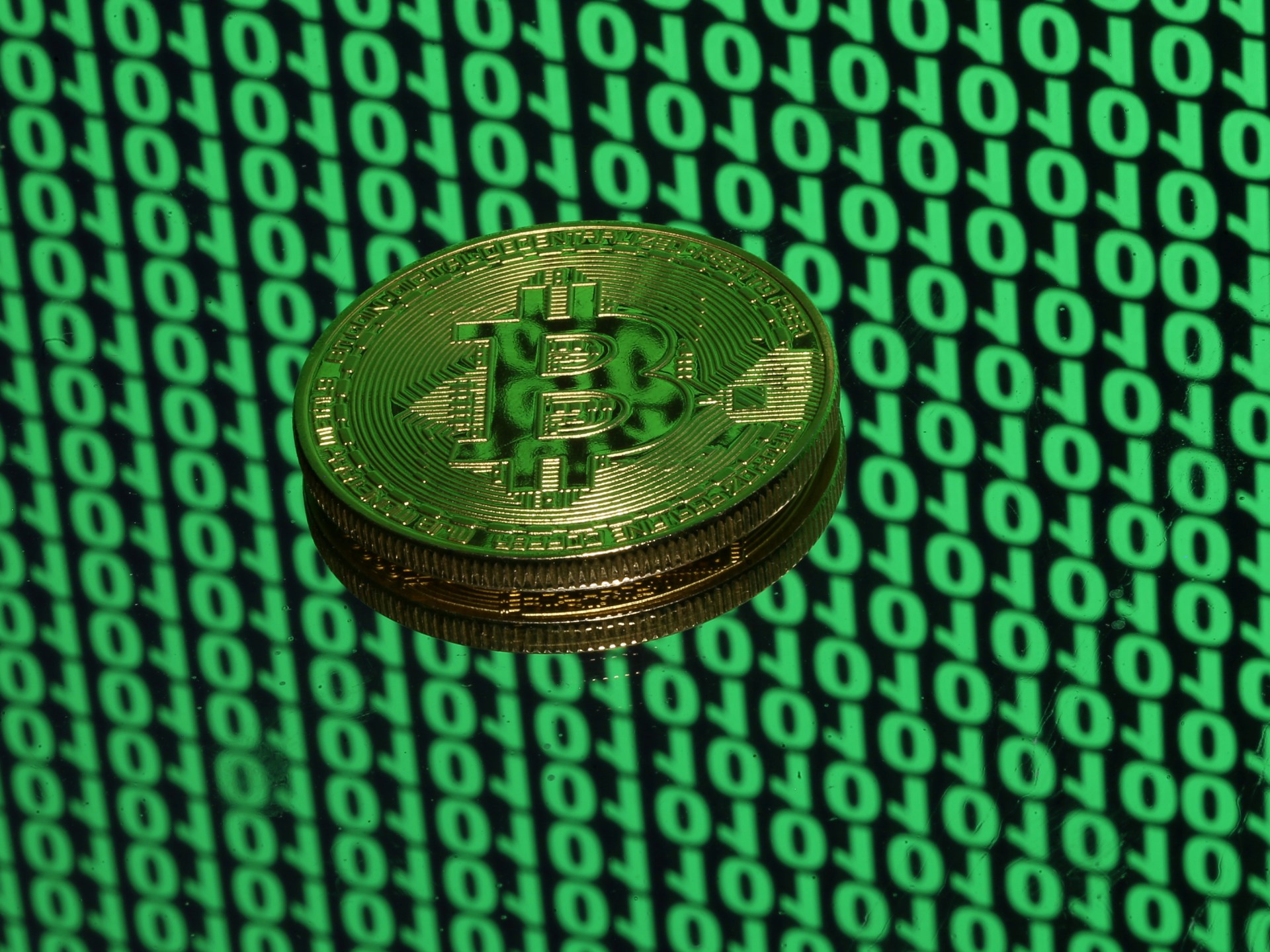 صناديق بتكوين الأمريكية تفقد 2.8 مليار دولار في 9 جلسات