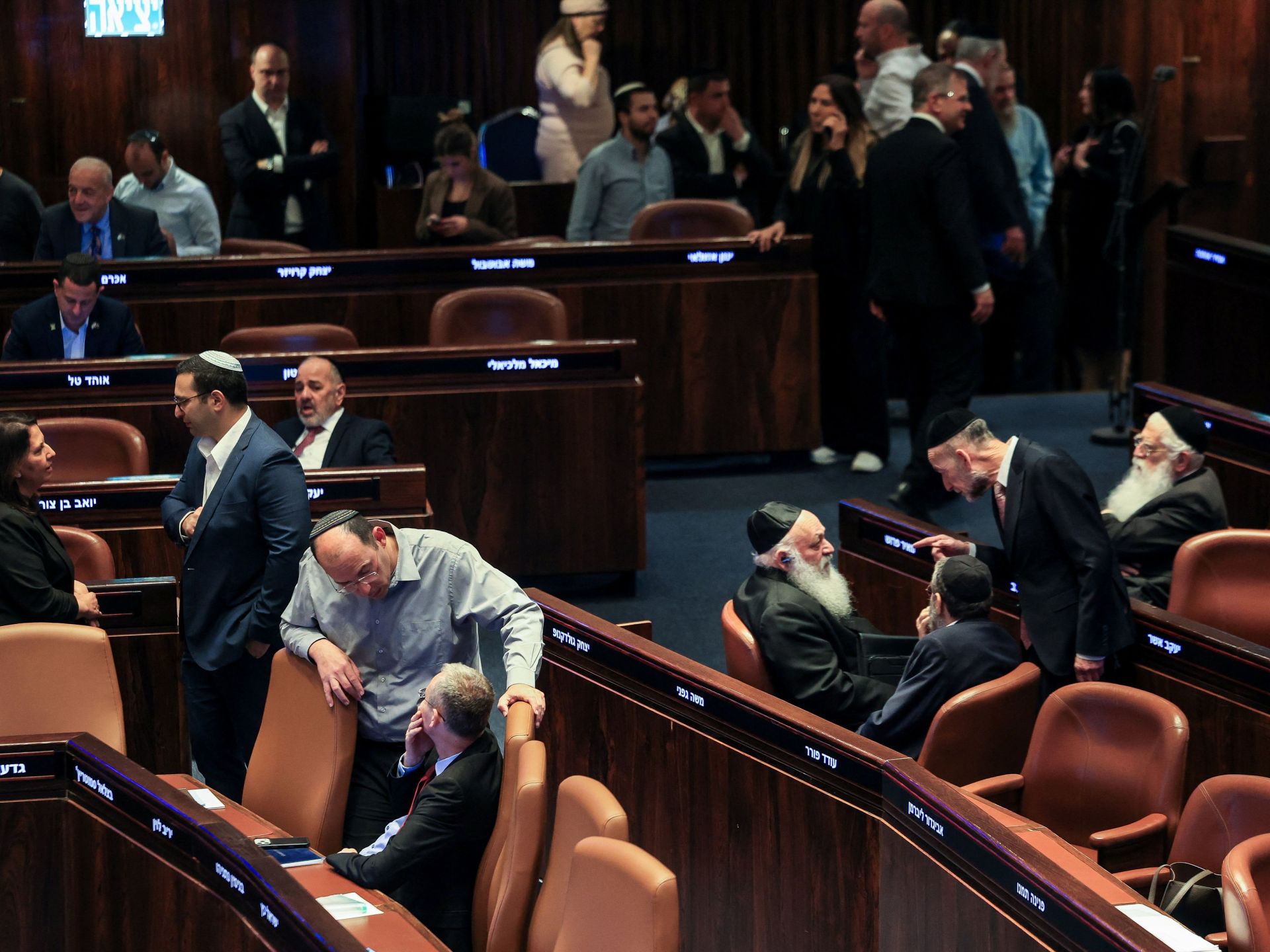 مشروع حل الكنيست.. هل يقود تمرد الحريديم إلى نهاية حكم نتنياهو؟