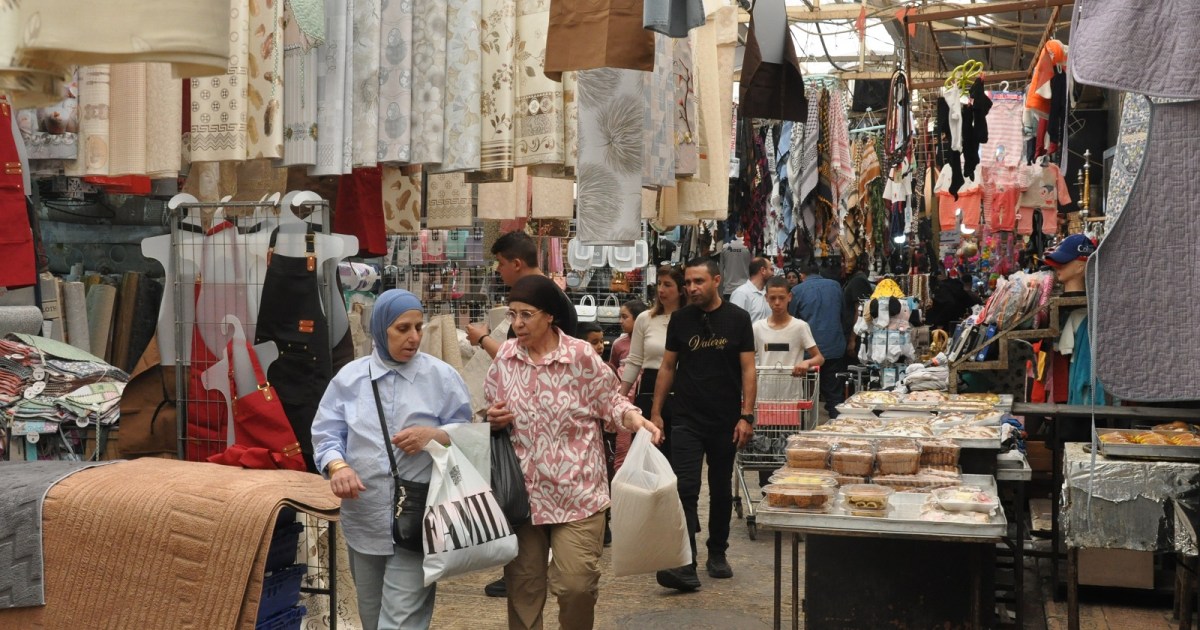 رحلة عبر الحواجز والجدران.. الجزيرة نت تواكب سفر "فلسطينيي 48" إلى الضفة