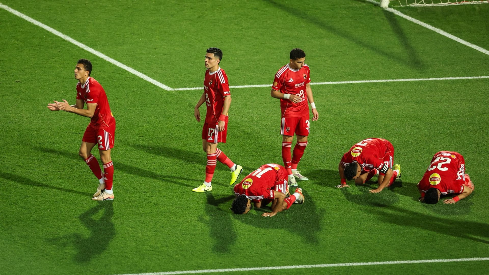 الأهلي "يقسو" على الزمالك بثلاثية.. كيف أصبح ترتيب الدوري المصري؟