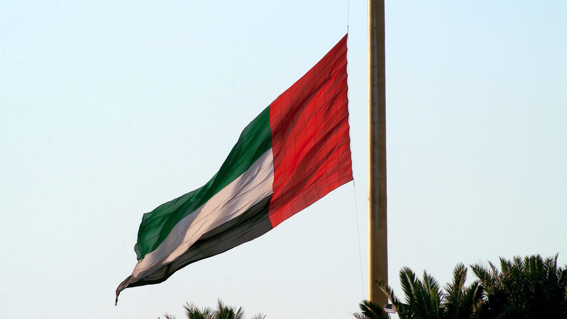 الإمارات.. تحذير من تهديد صاروخي لأول مرة منذ وقف إطلاق النار بين أمريكا وإيران