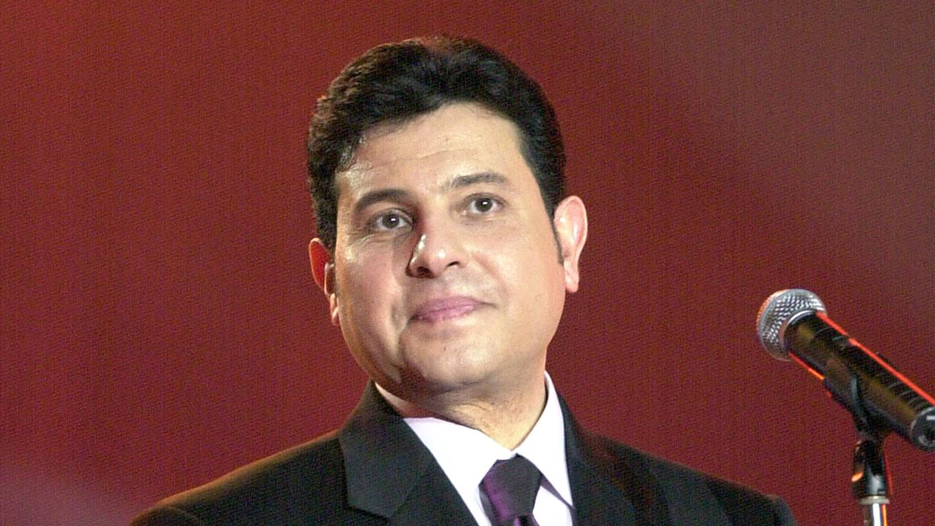 نادية مصطفى تقدم التماسًا لإقامة جنازة رسمية للفنان هاني شاكر