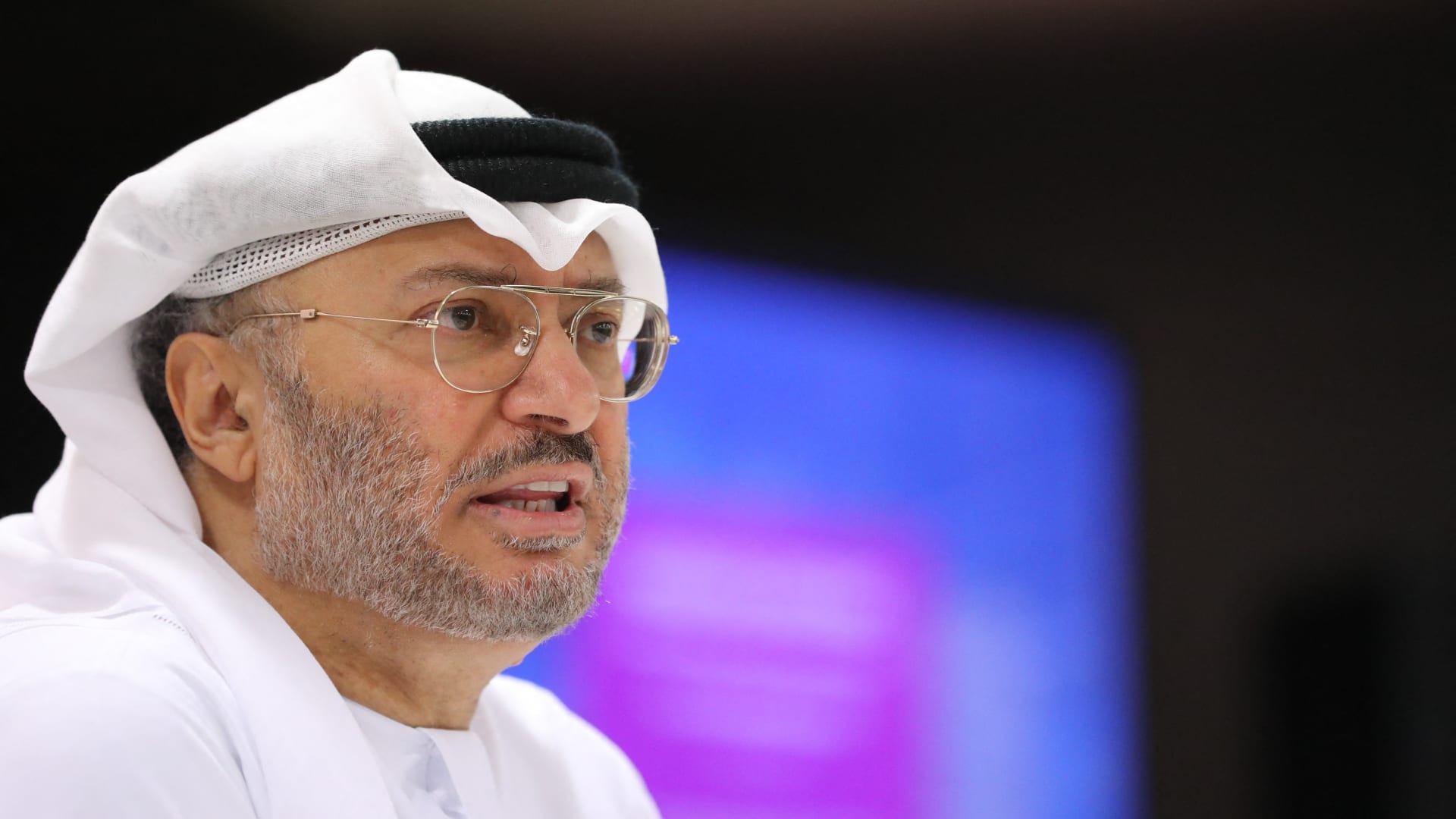 قرقاش: التضامن مع الإمارات يؤكد أن إيران مصدر الخطر والتهديد في الخليج