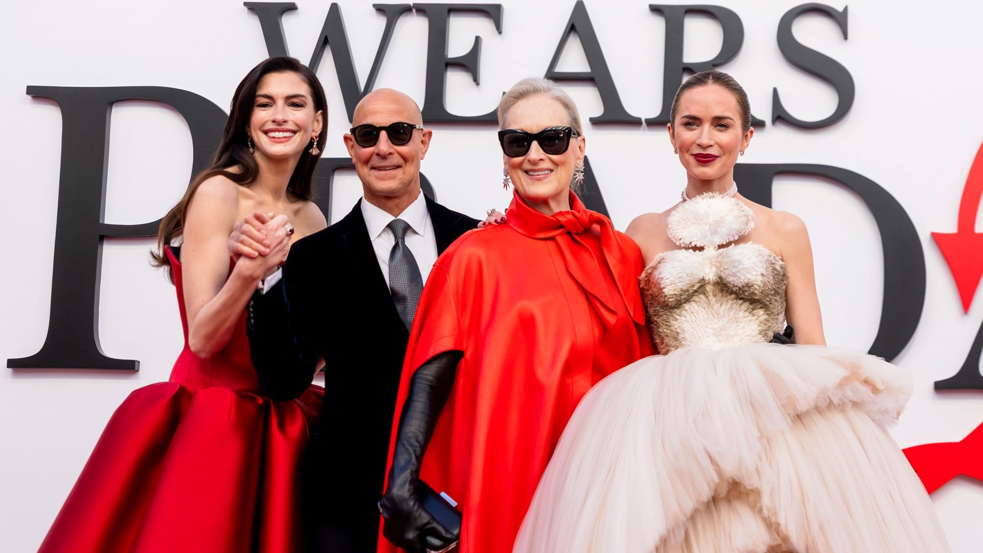 لماذا تحتفي الموضة اليوم بفيلم "The Devil Wears Prada" بعدما سخرت منه سابقًا؟