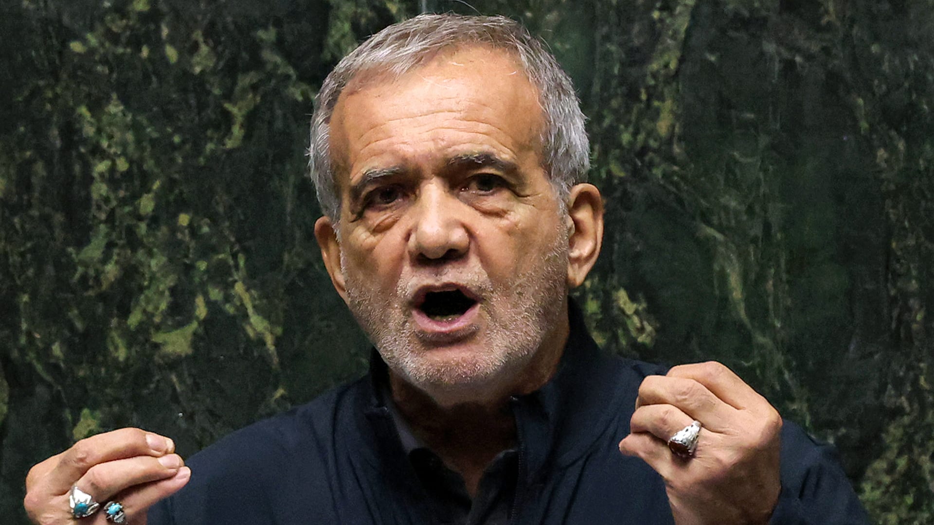 آية من سورة آل عمران يستشهد بها الرئيس الإيراني بتدوينة