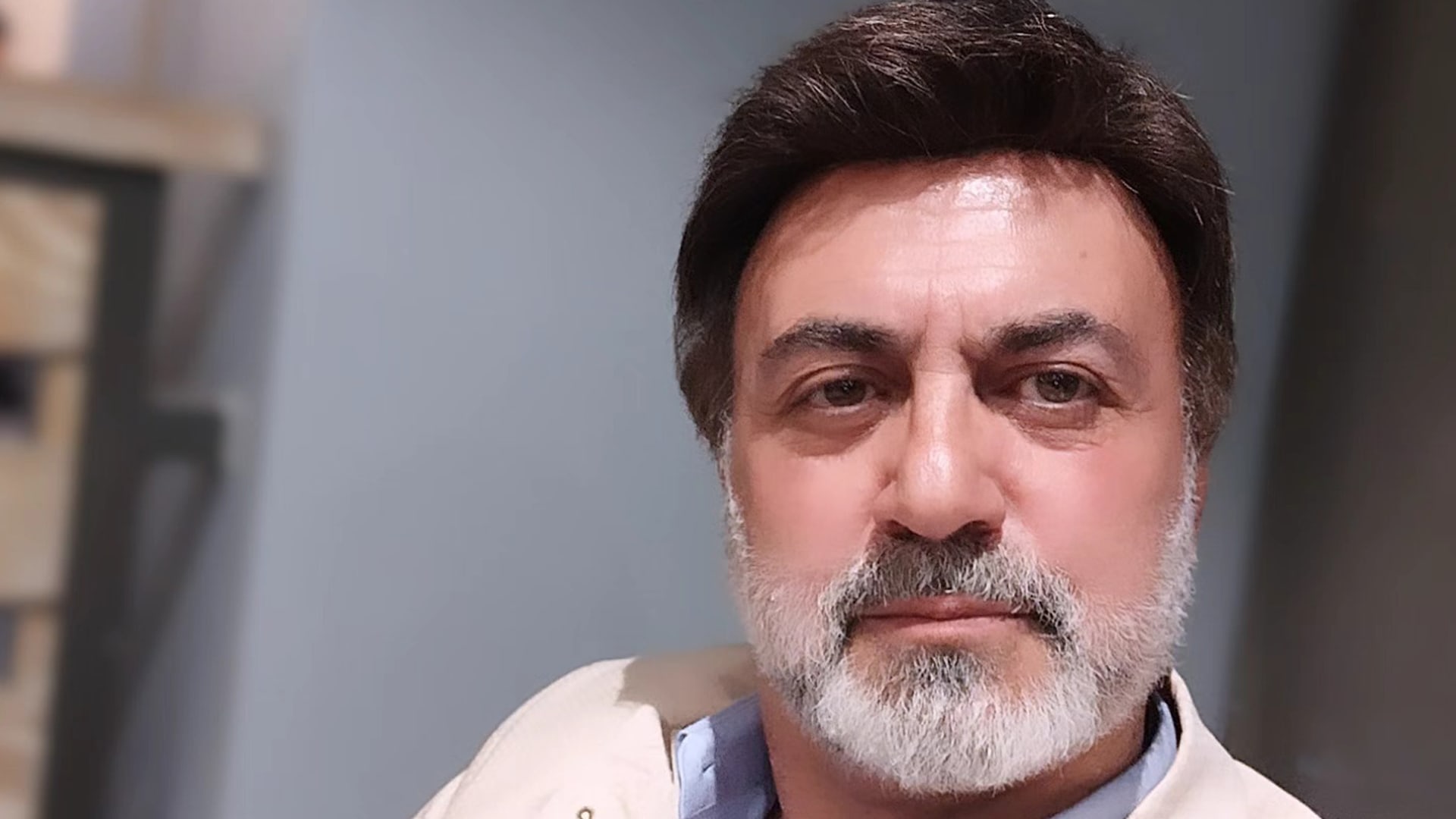 "الأذى فكرة والفكرة لا تموت".. الفنان السوري فراس إبراهيم يطمئن جمهوره بعد صورة "مفبركة"