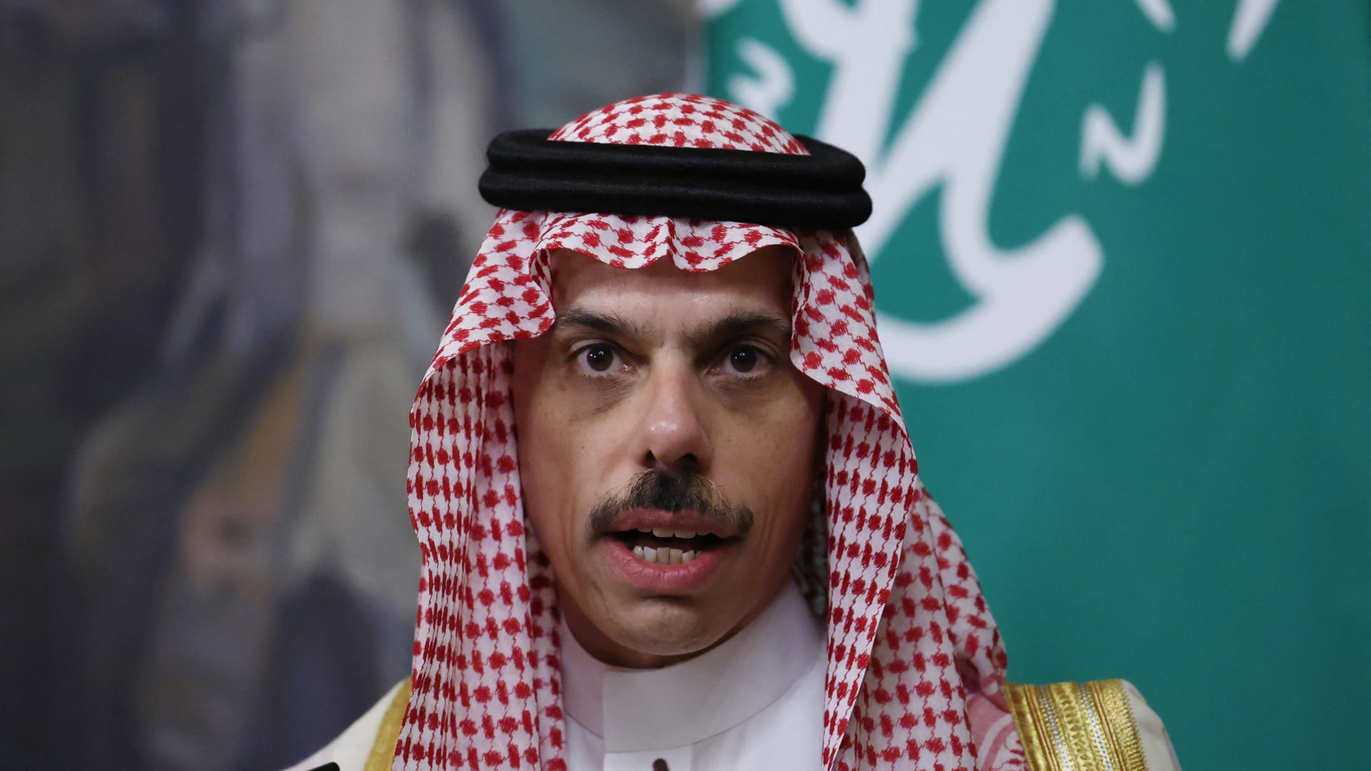 بعد رفض ترامب رد إيران.. فيصل بن فرحان يبحث مع عراقجي تطورات المحادثات مع أمريكا