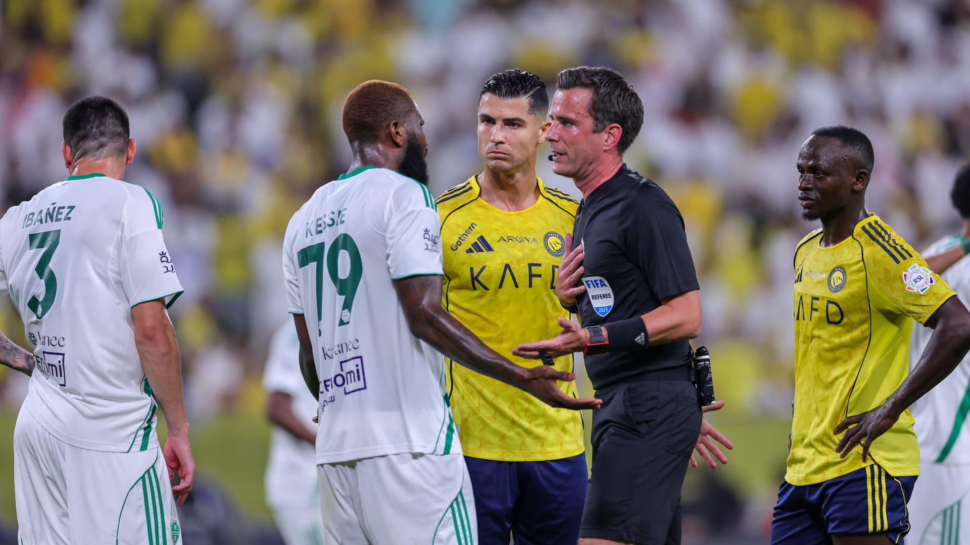 5 أسماء مرشحة لنيل جائزة أفضل لاعب في الدوري السعودي هذا الموسم
