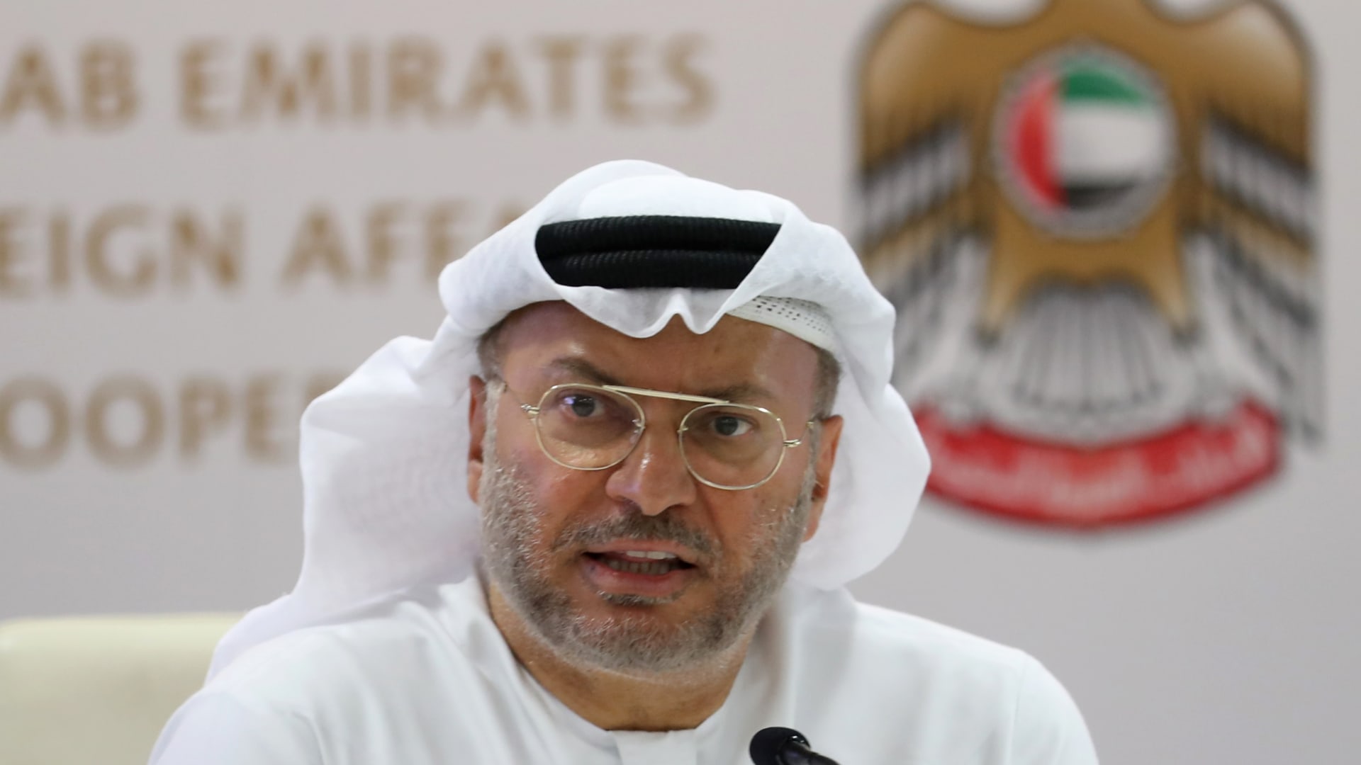 قرقاش عن استهداف محطة براكة للطاقة النووية: "لن يلوي أحد ذراع الإمارات"