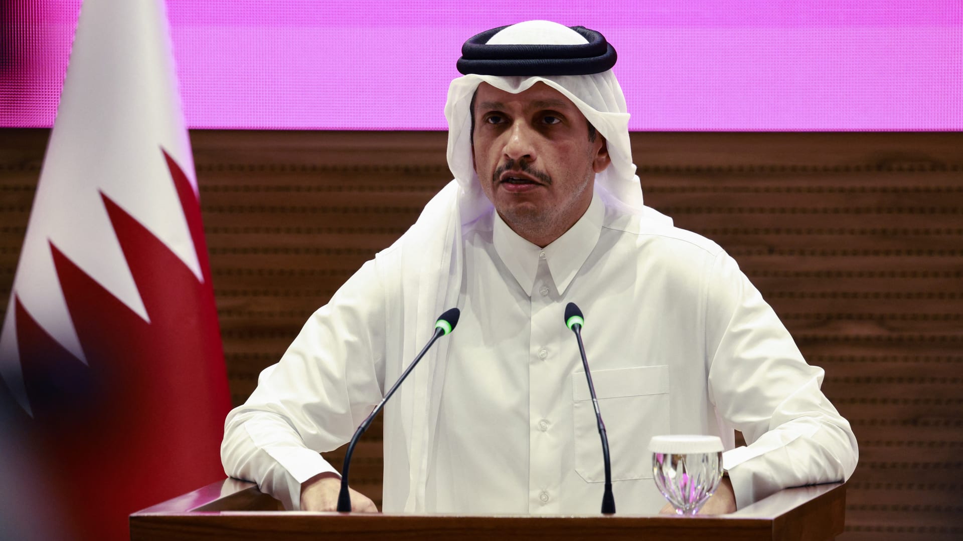 رئيس وزراء قطر يتلقّى اتصالًا من وزير خارجية تركيا.. وهذا ما ناقشاه بشأن أمريكا وإيران