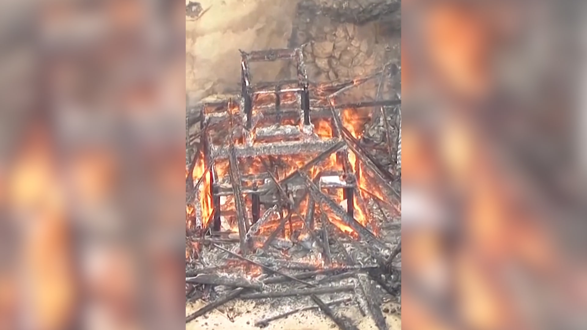 حريق هائل يلتهم معبدًا يابانيًا يضم شعلة متّقدة منذ مئات السنين