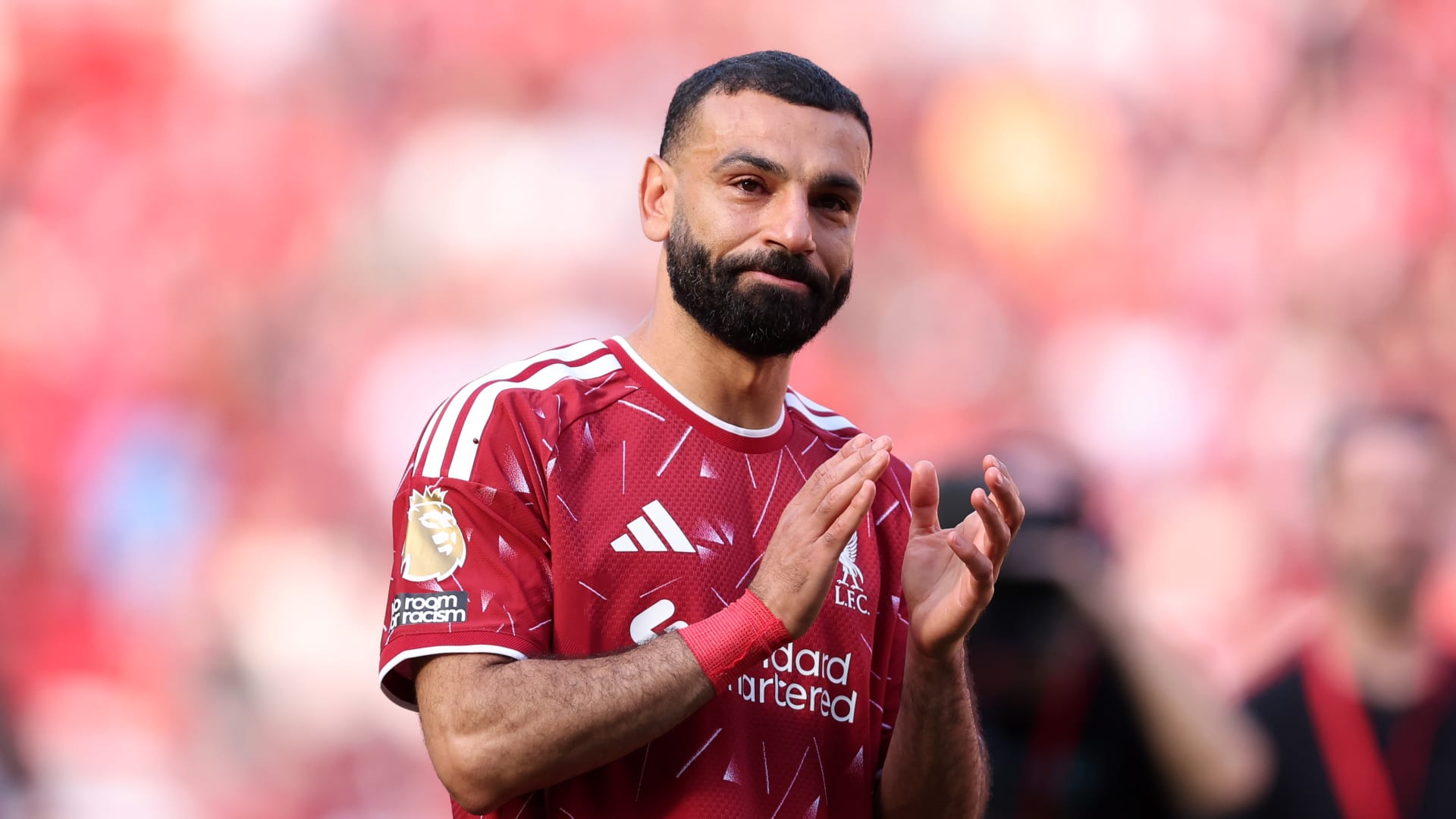 تداول لقطة بكاء محمد صلاح خلال حفل وداعه لليفربول