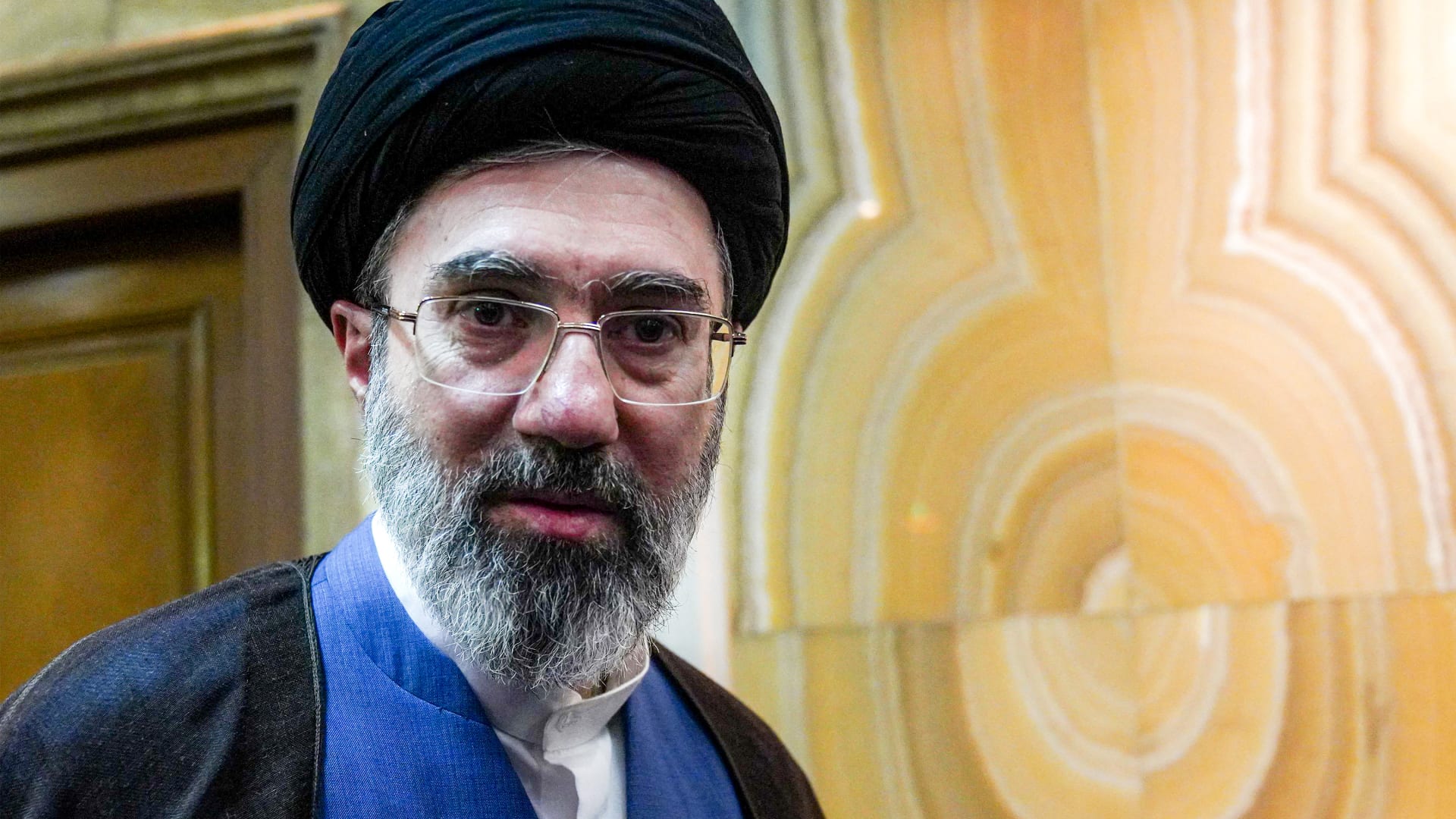 رسالة جديدة مكتوبة من مجتبى خامنئي تتحدث عن "نظام جديد في الخليج والعالم"