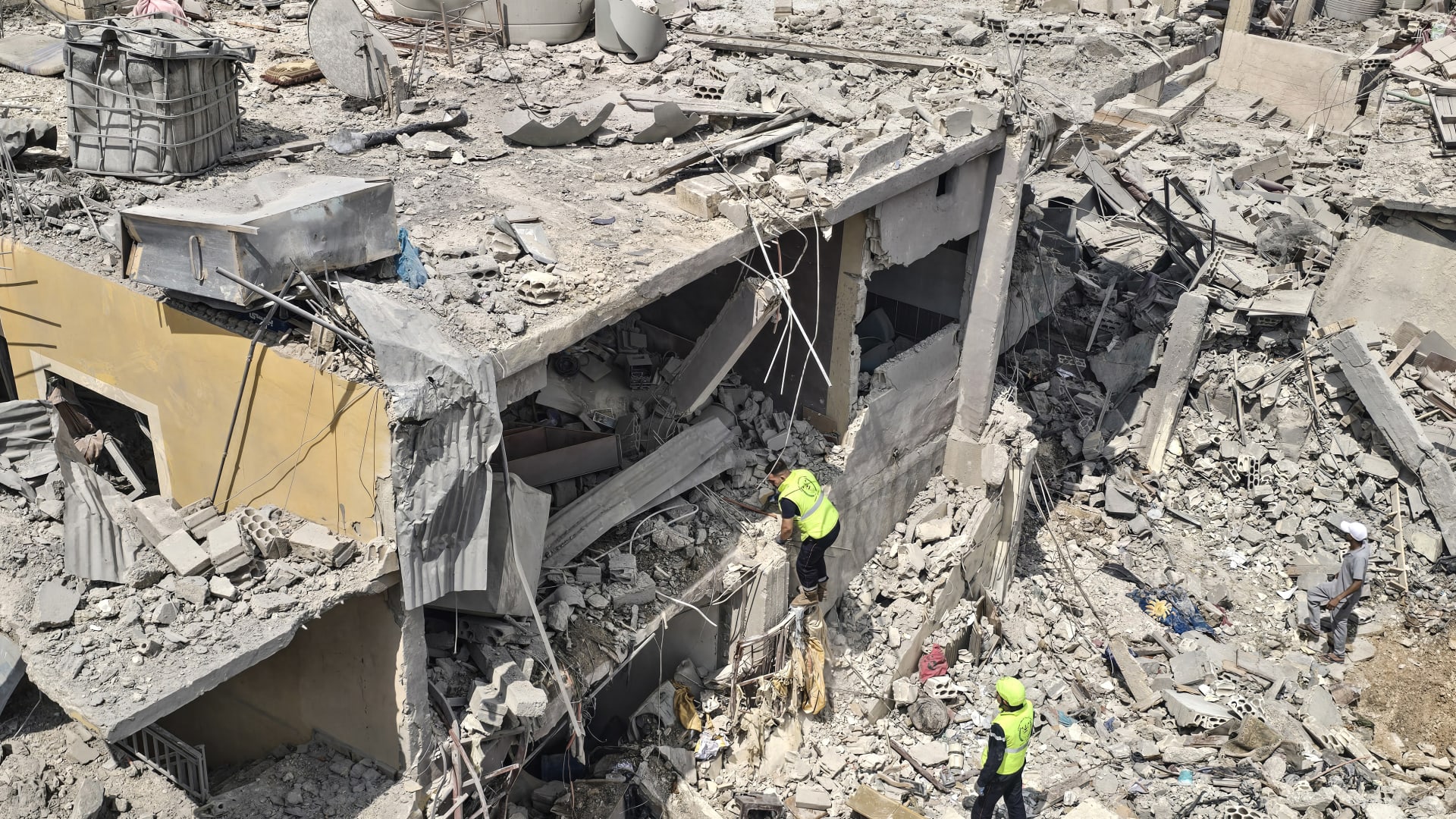 الجيش اللبناني: سحب جثمان أحد العسكريين بعد مقتله في غارة إسرائيلية