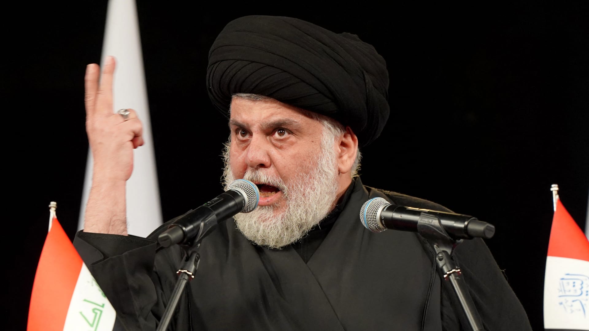 "صراط علي حق نمسكه".. الصدر يدعو لزيارة مليونية عن ضريح علي بن أبي طالب في عيد الغدير