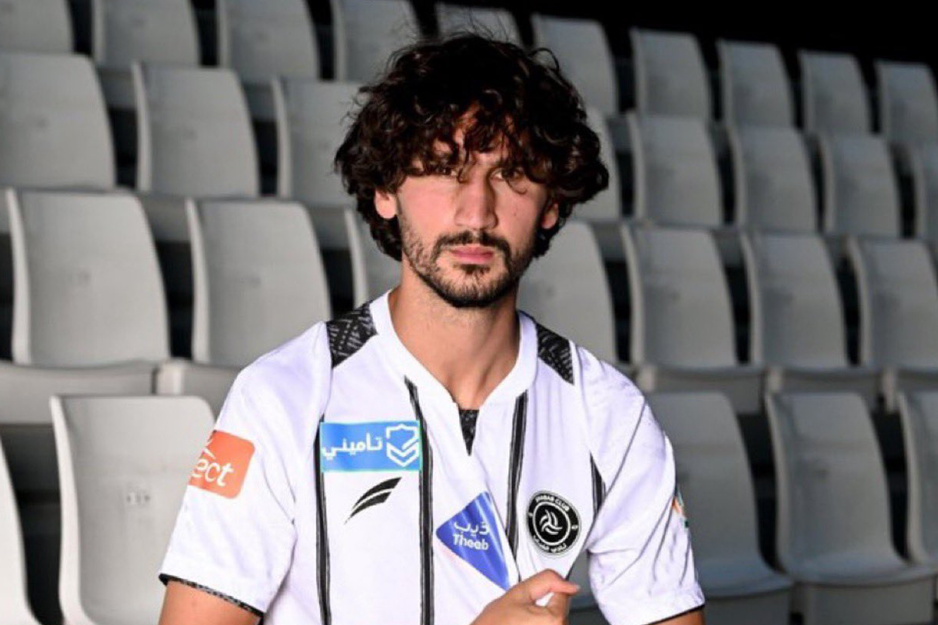 ما سر التحول المفاجئ في موقف ياسين عدلي تجاه المنتخب الجزائري؟