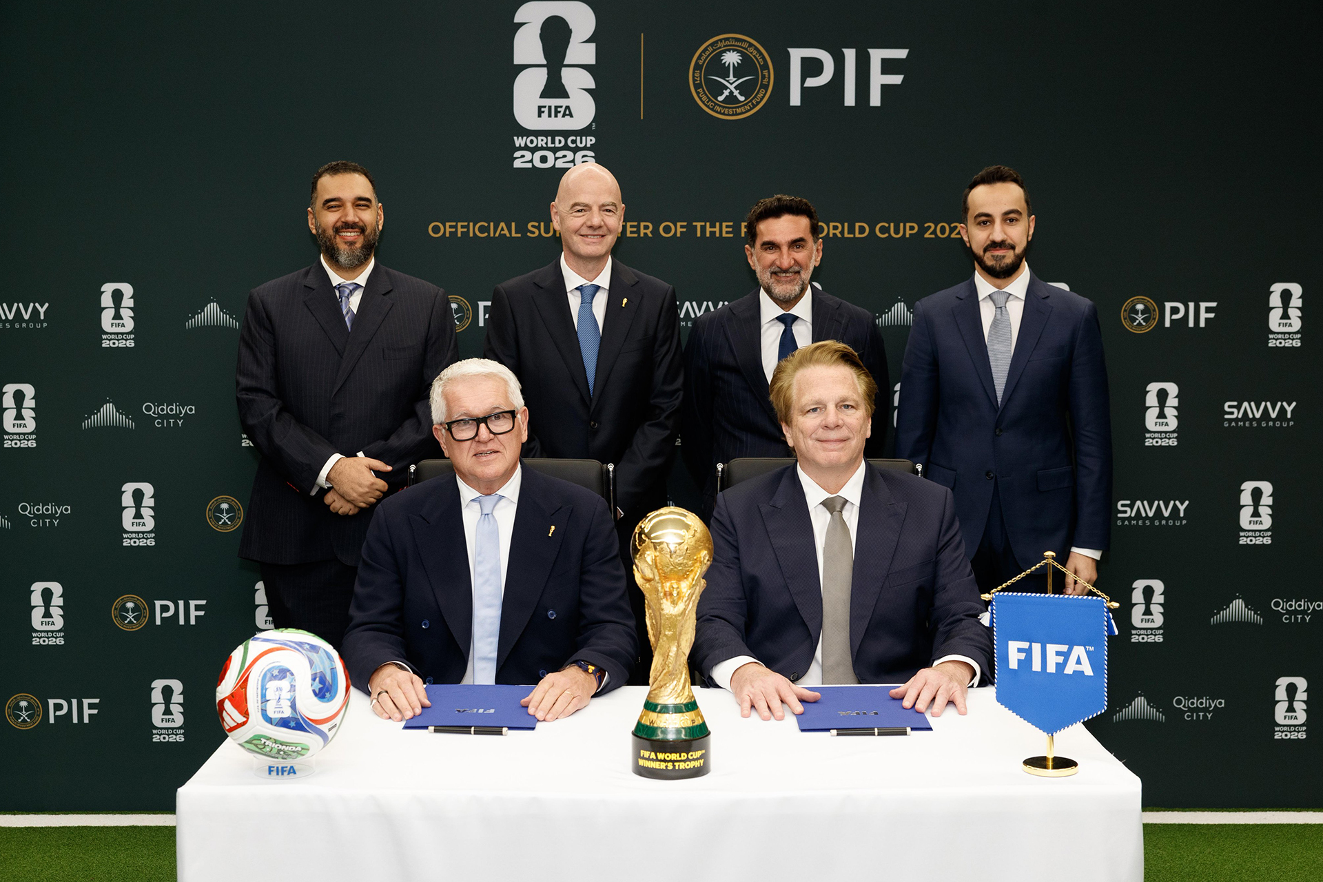 رعاية سعودية لمونديال 2026.. صندوق الاستثمارات العامة يوقع شراكة تاريخية مع الفيفا