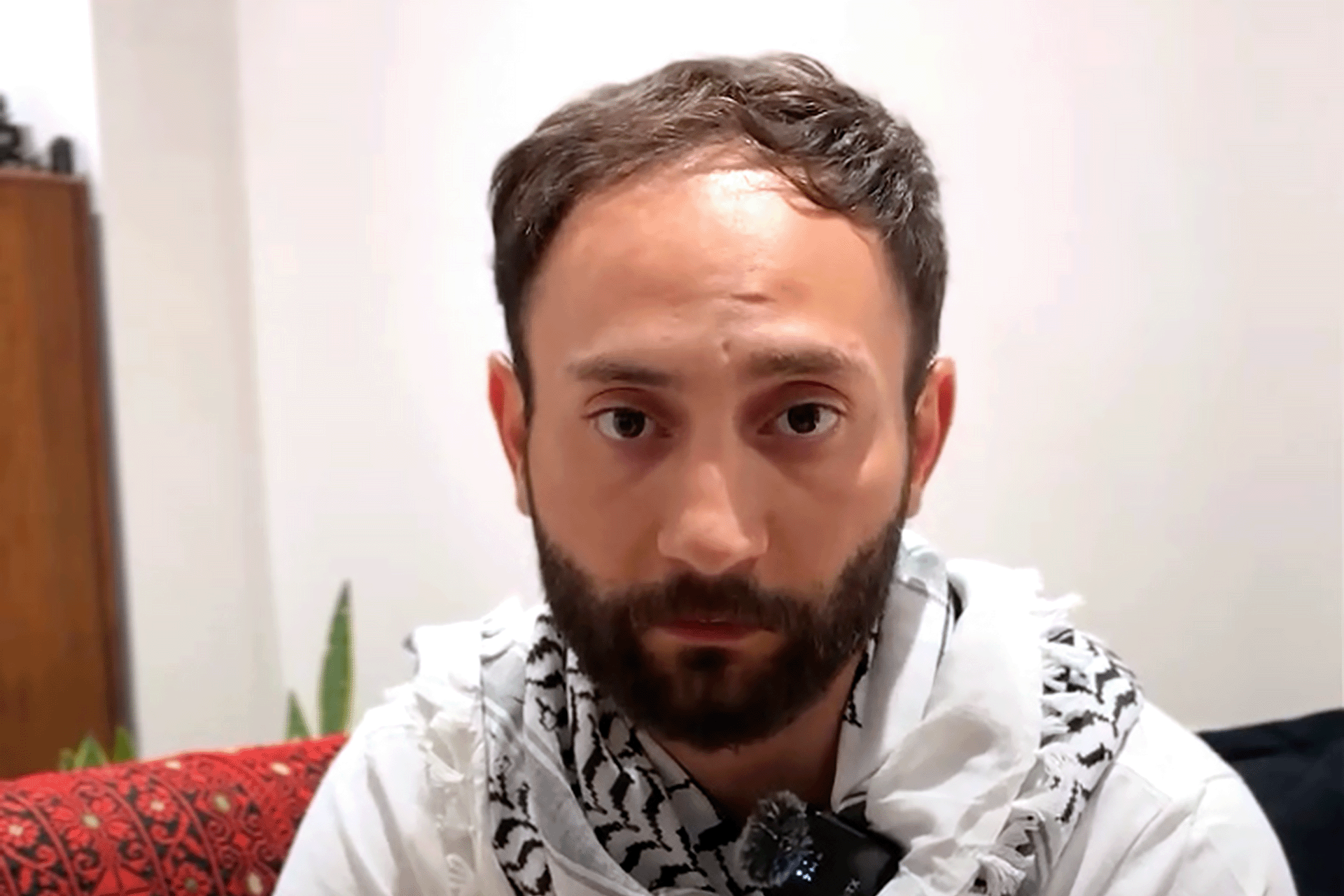 ناشط أردني يروي شهادته حول الاعتداء الإسرائيلي على أسطول الحرية