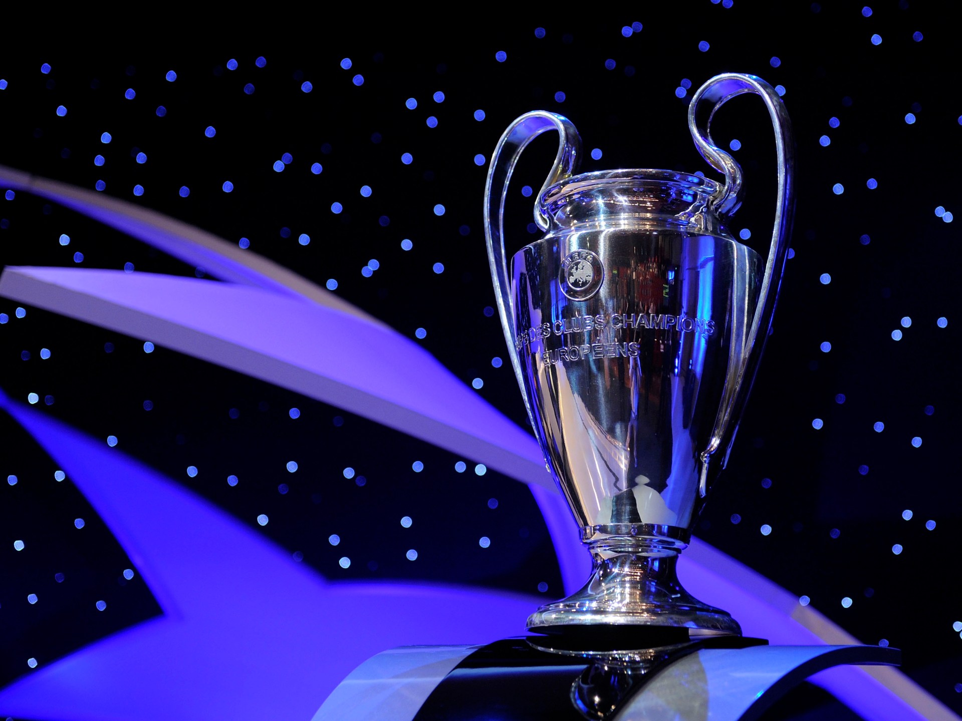 جميع الأندية المشاركة في البطولات الأوروبية لموسم 2026-2027