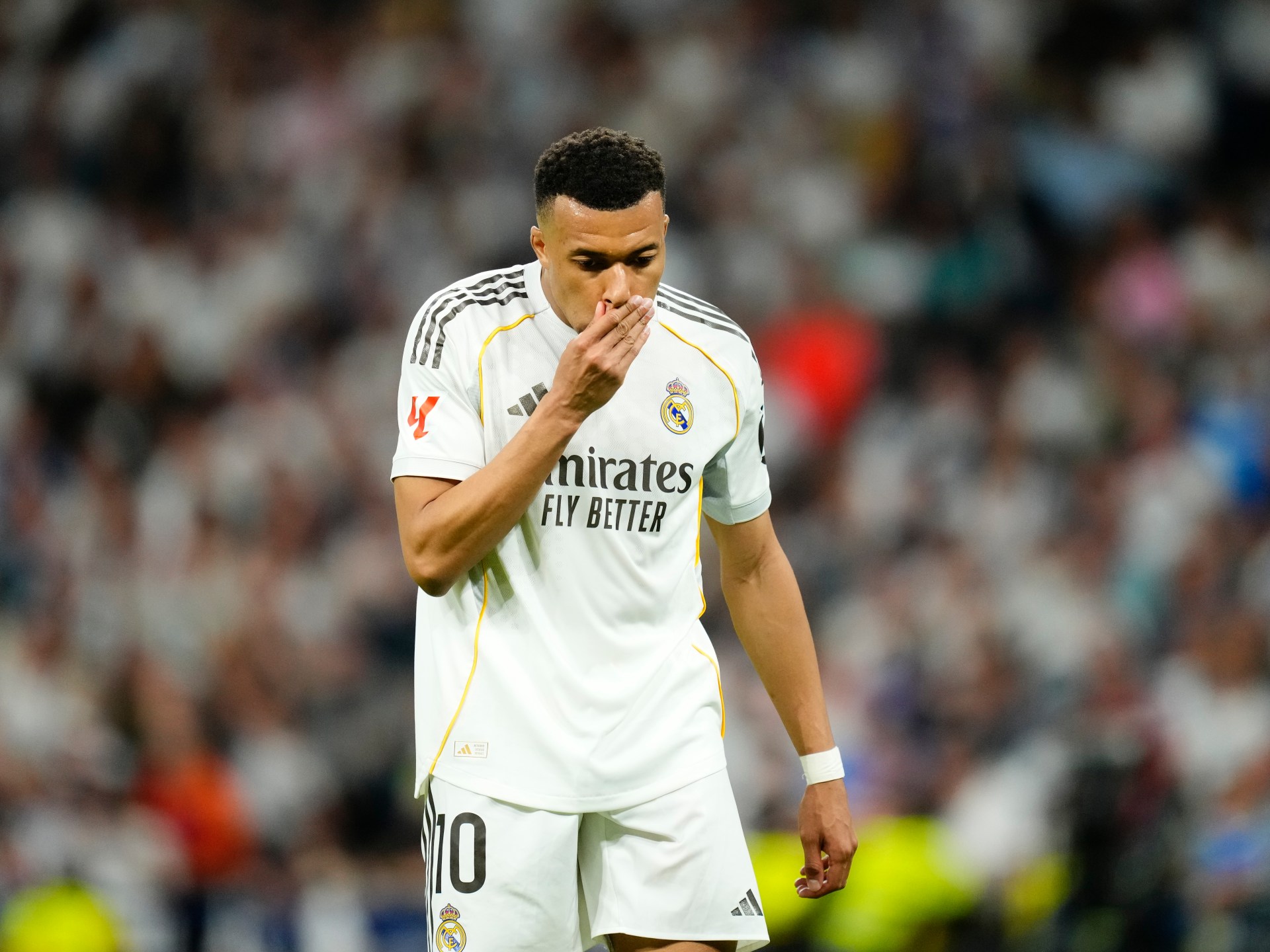 رحلات مبابي "الغامضة" تثير القلق في ريال مدريد