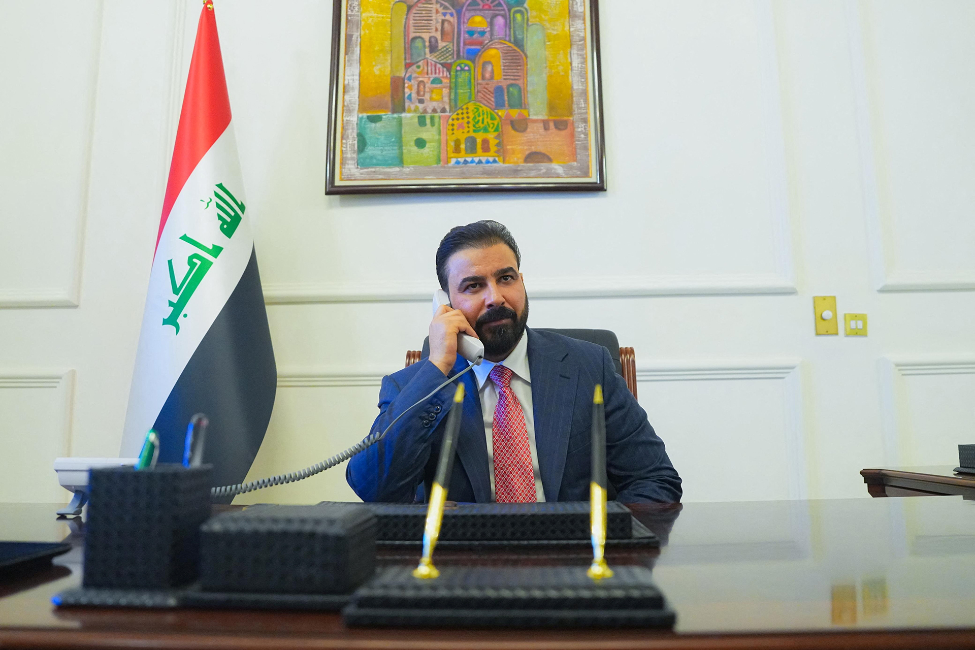 واشنطن تطالب رئيس الوزراء العراقي الجديد بإجراءات للابتعاد عن طهران